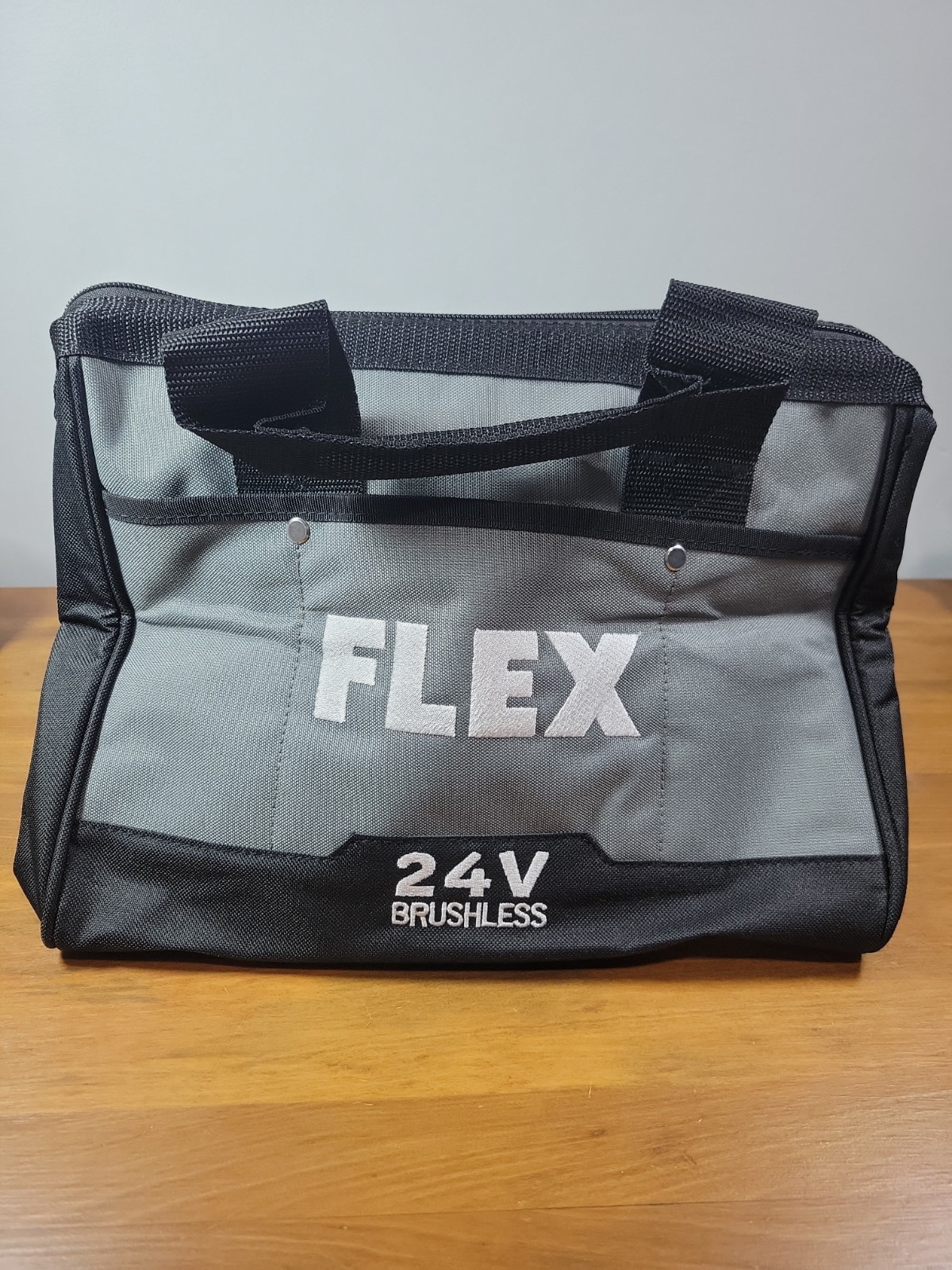 “Flex 24V Brushless” Medium 2-Tool Contractor’s Canvas Bag (approx. 12″x10″x9″)