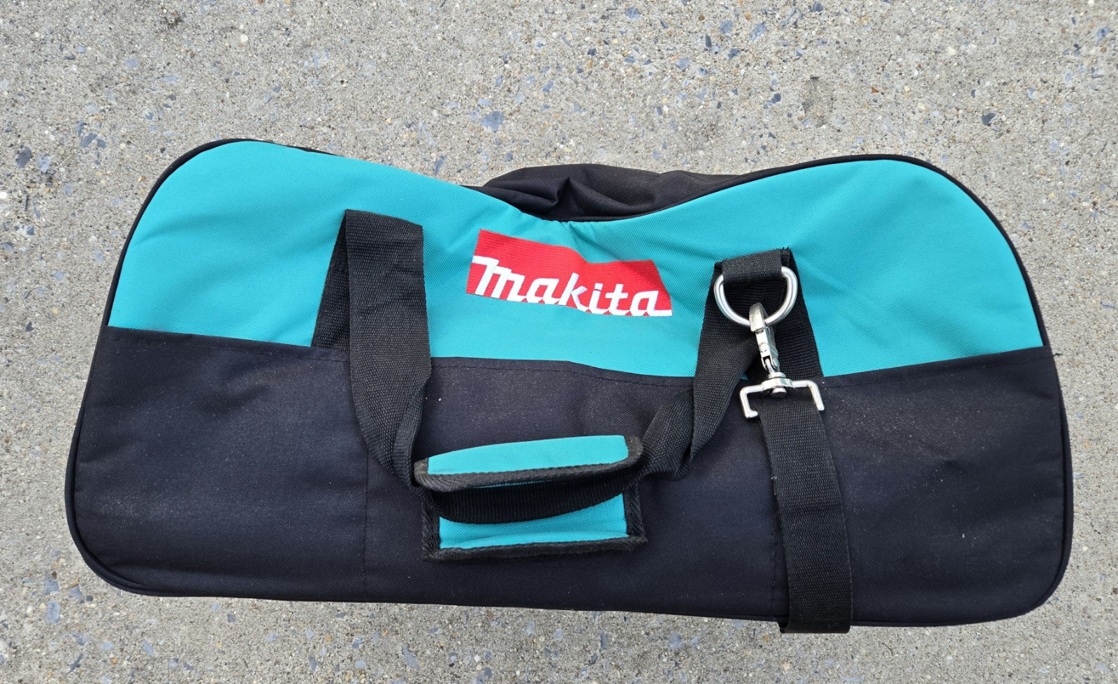 Makita Large Contractor Tool Bag 22″x 12”x 12”