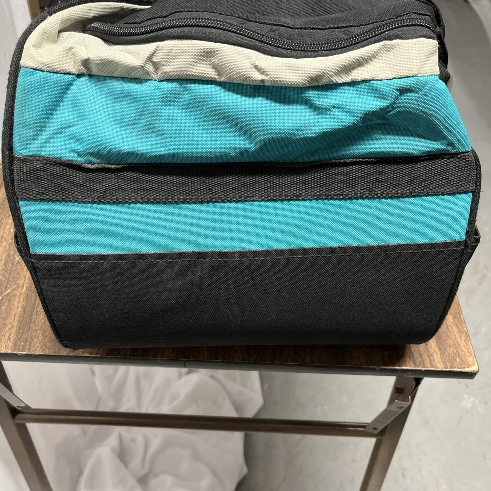 Makita Large Contractor Tool Bag 22″x 12”x 12”