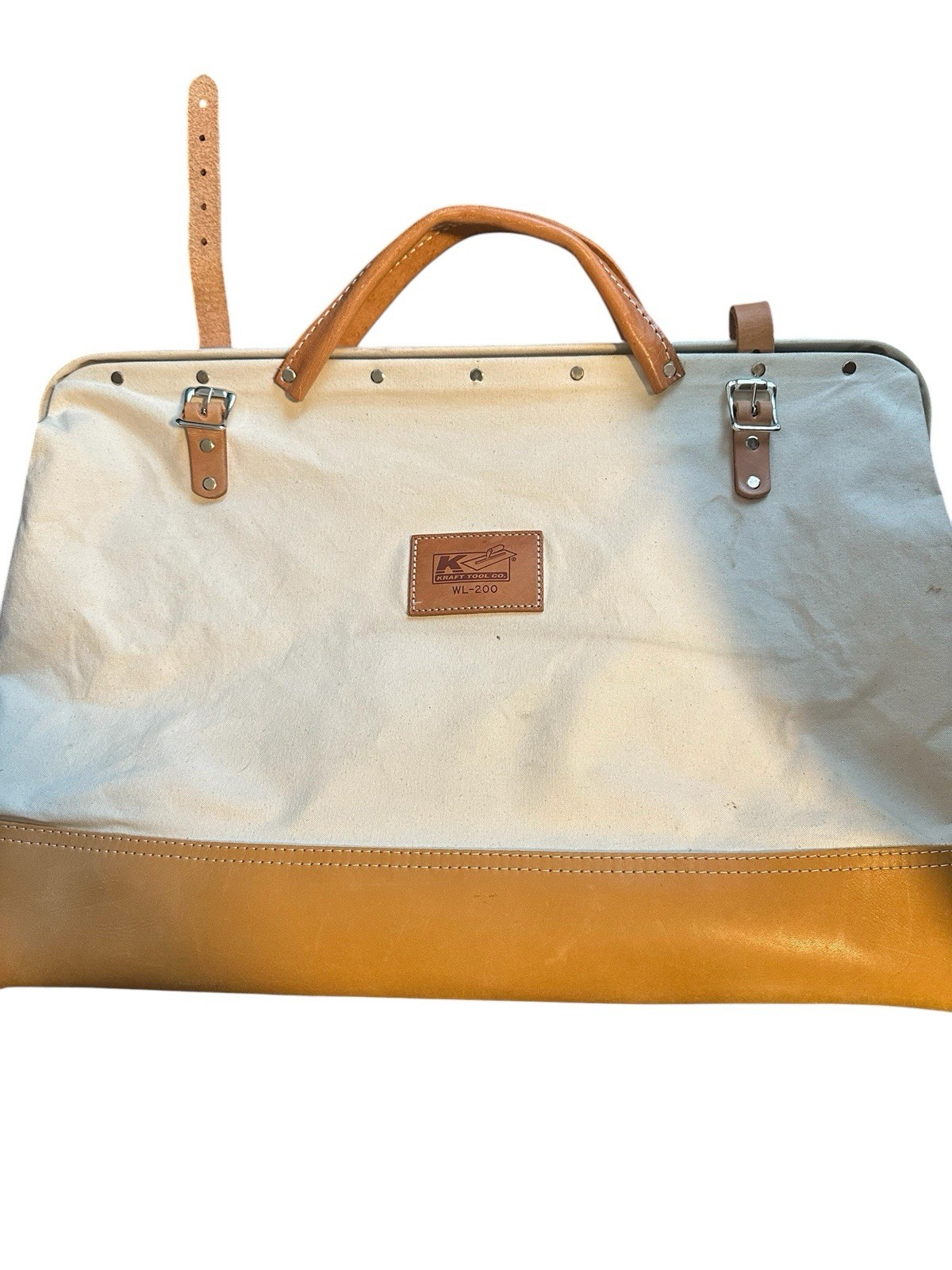 Kraft Tool Co 20 In. Deluxe Leather Bottom Canvas Bag Read