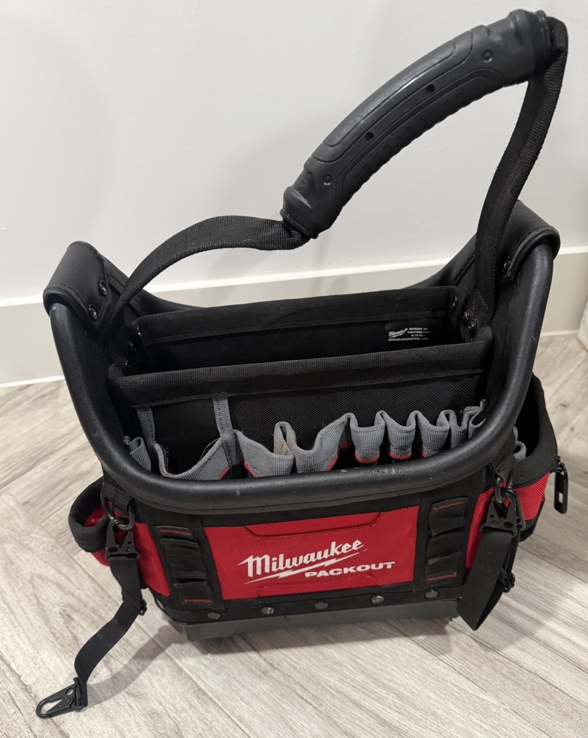 Milwaukee Packout 10″ Structured Tote Bag (48-22-8311)