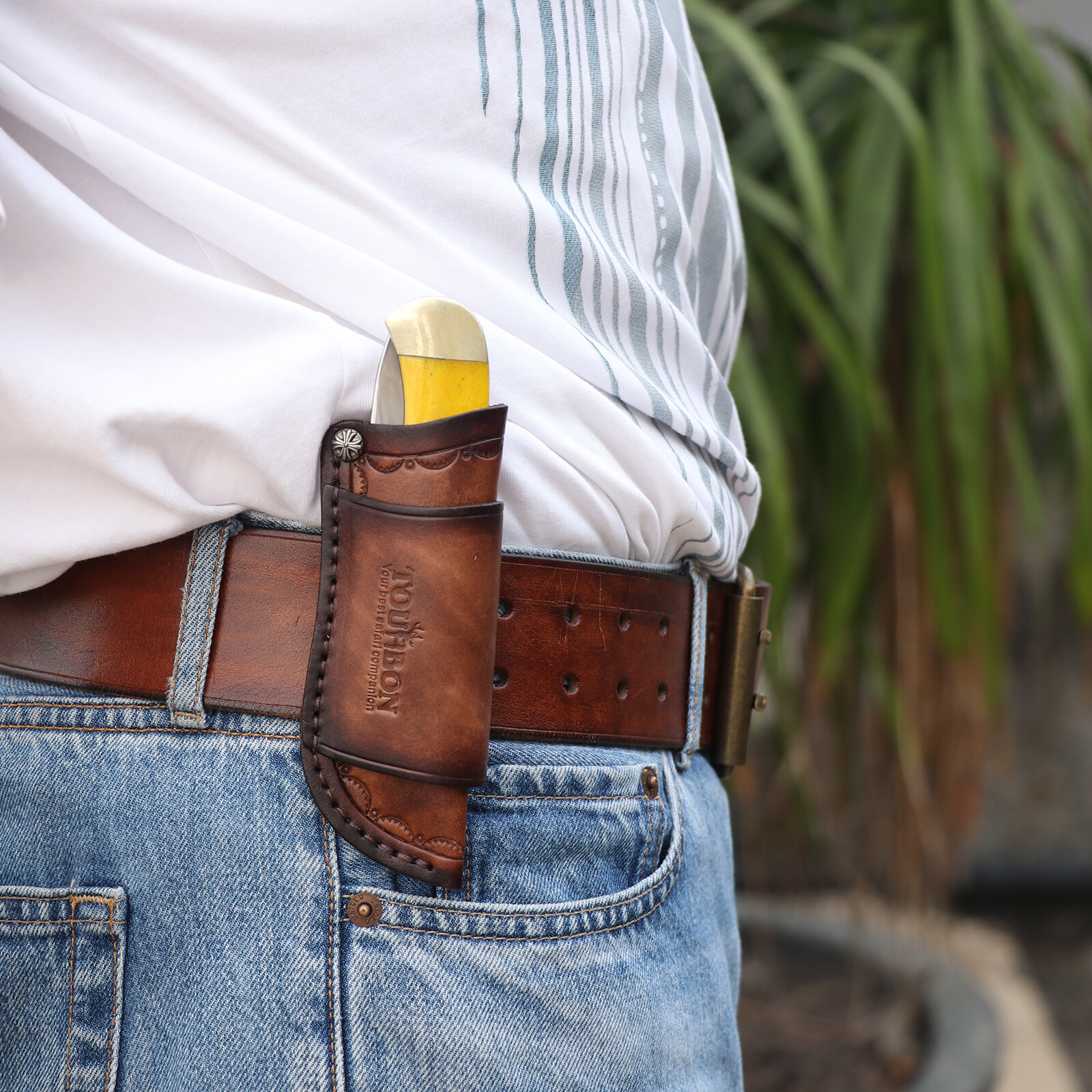 Leather Knife Sheath for Fixed Blade Knives – Belt-Mounted Storage Pocket Case