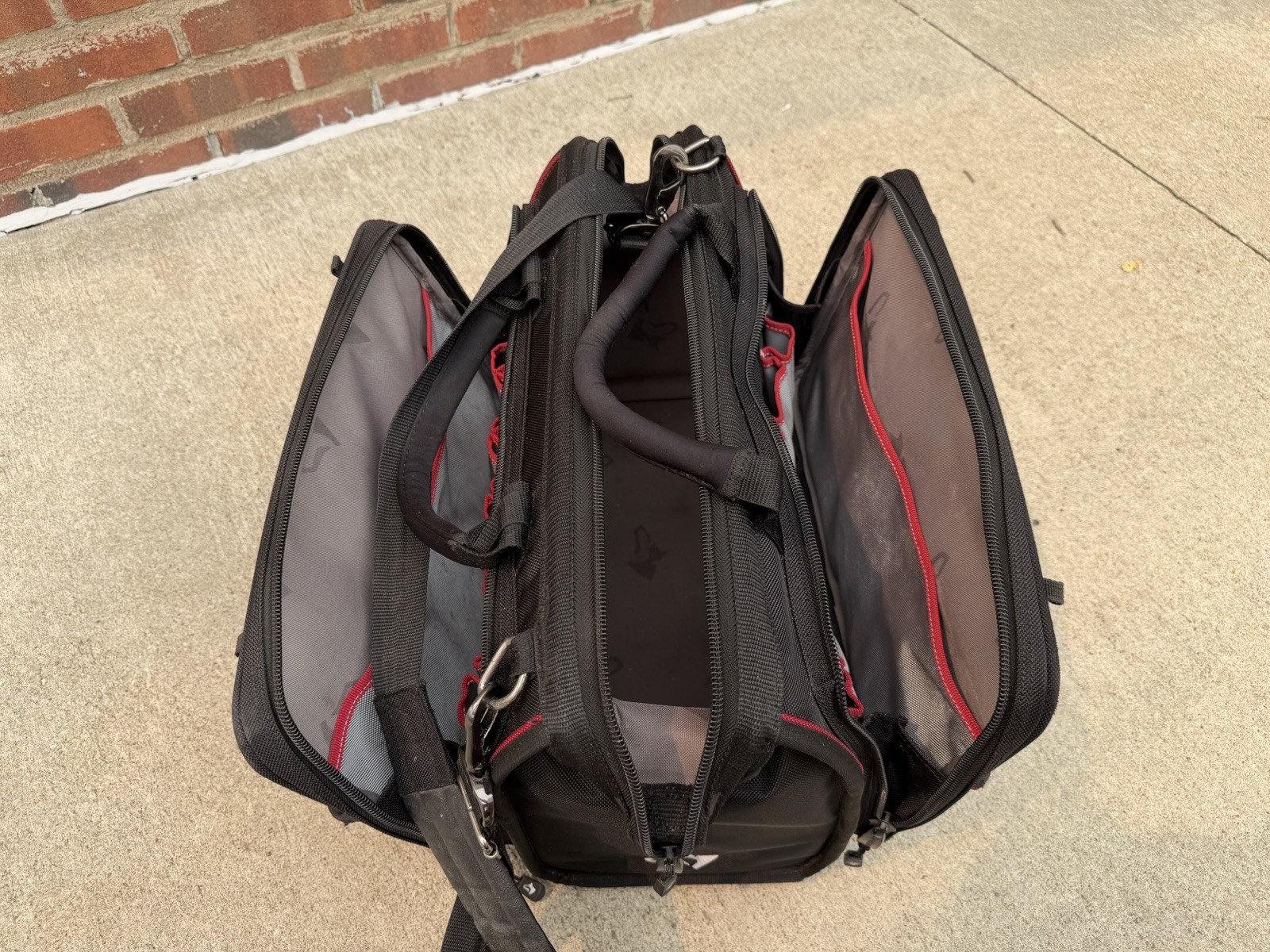 Husky 18″ Large-Mouth Tool Bag With Tool Wall Heavy-Duty Multi-Pocket Organizer