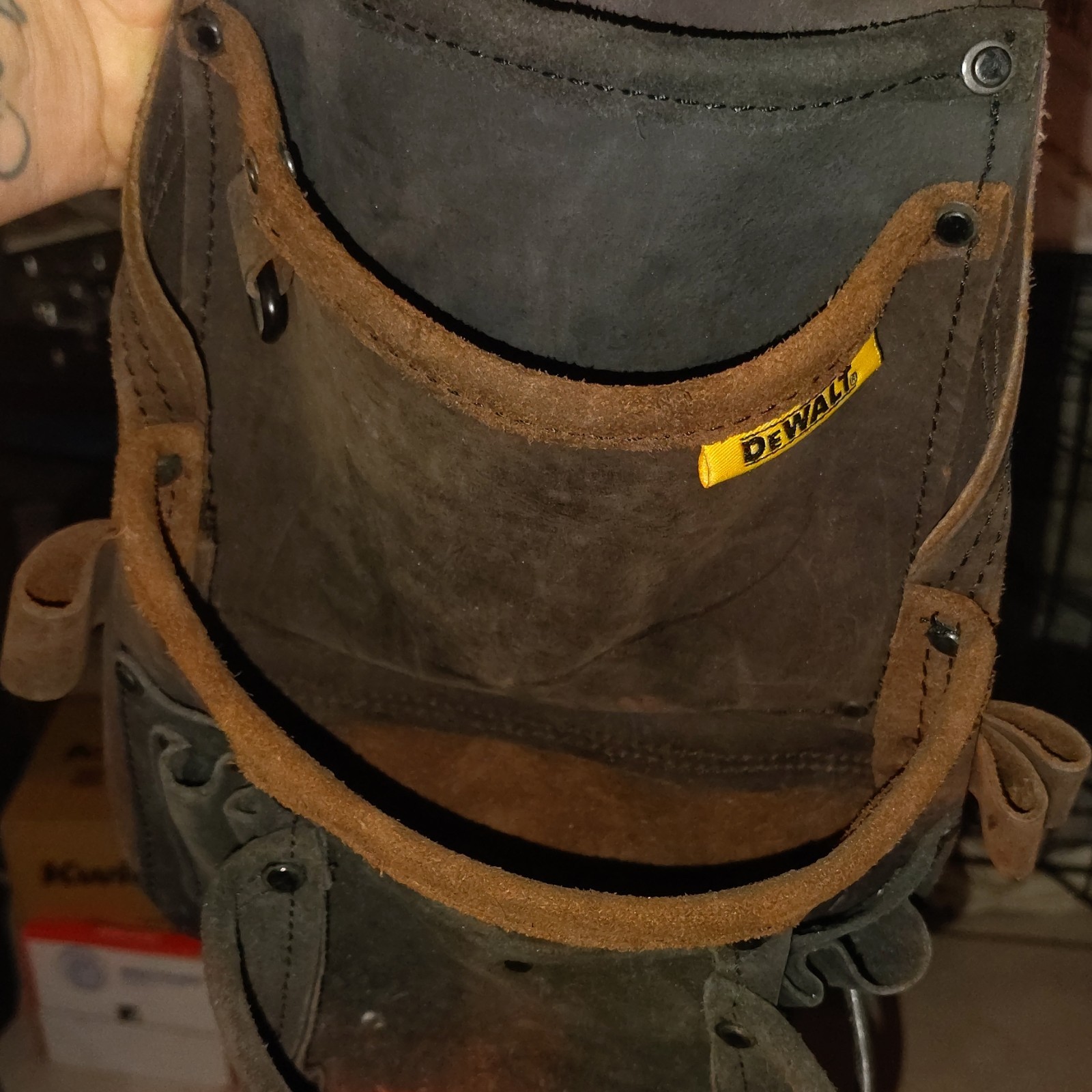 DEWALT Leather Tool Belt with Pouches, Quick Release Buckle, Brown/Black