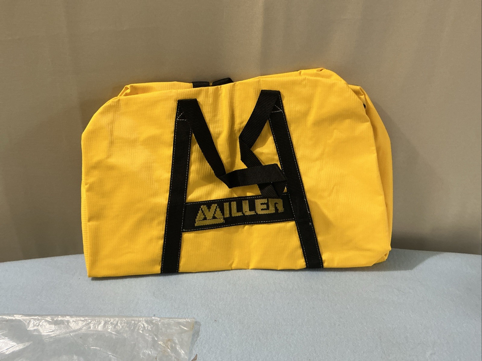 Honeywell Miller® 17″ X 10″ X 11″ Nylon Carrying Bag