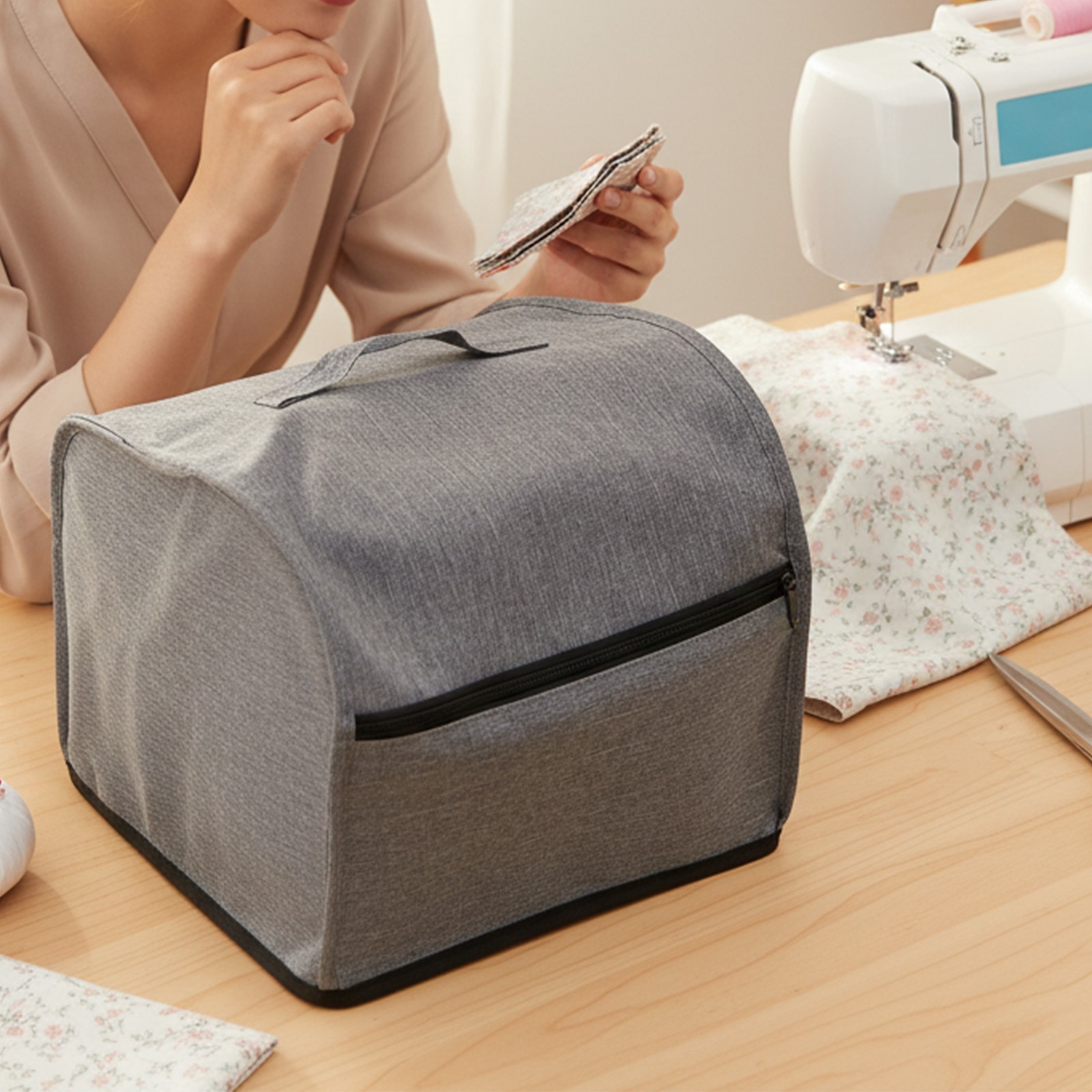 Overlock Sewing Machine Cover Easy To Clean Multiple Storage Compartments