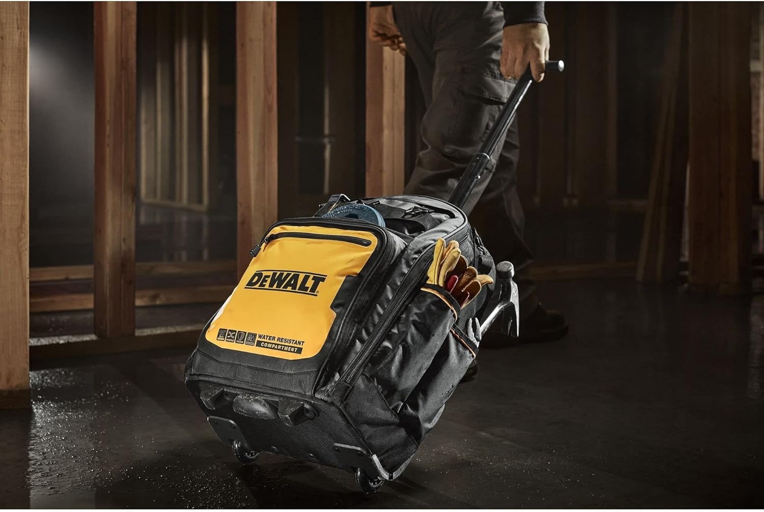 DEWALT PRO Backpack on Wheels