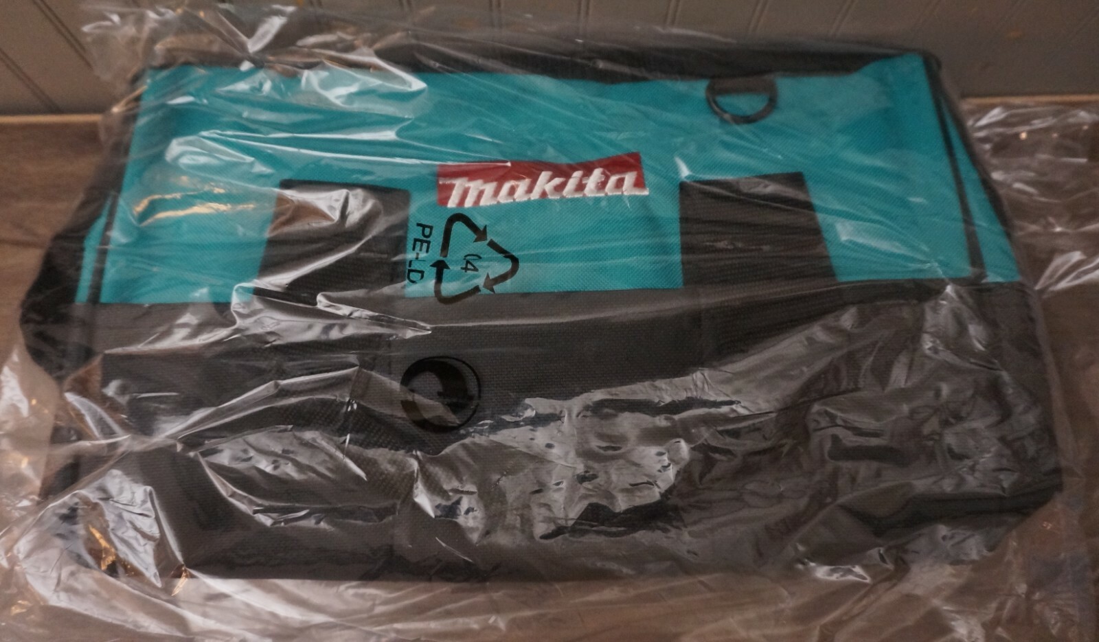 New! [Set of 2] Makita 14″ Premium Heavy Duty Medium-Sized Contractor Tool Bags