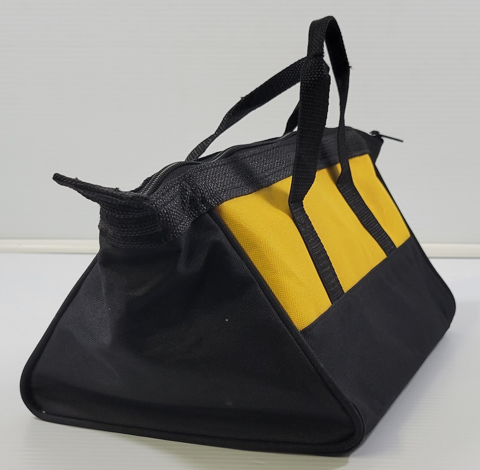 KK) Dewalt Black and Yellow Small Canvas Tool Bag 9″ x 11″ x 7″