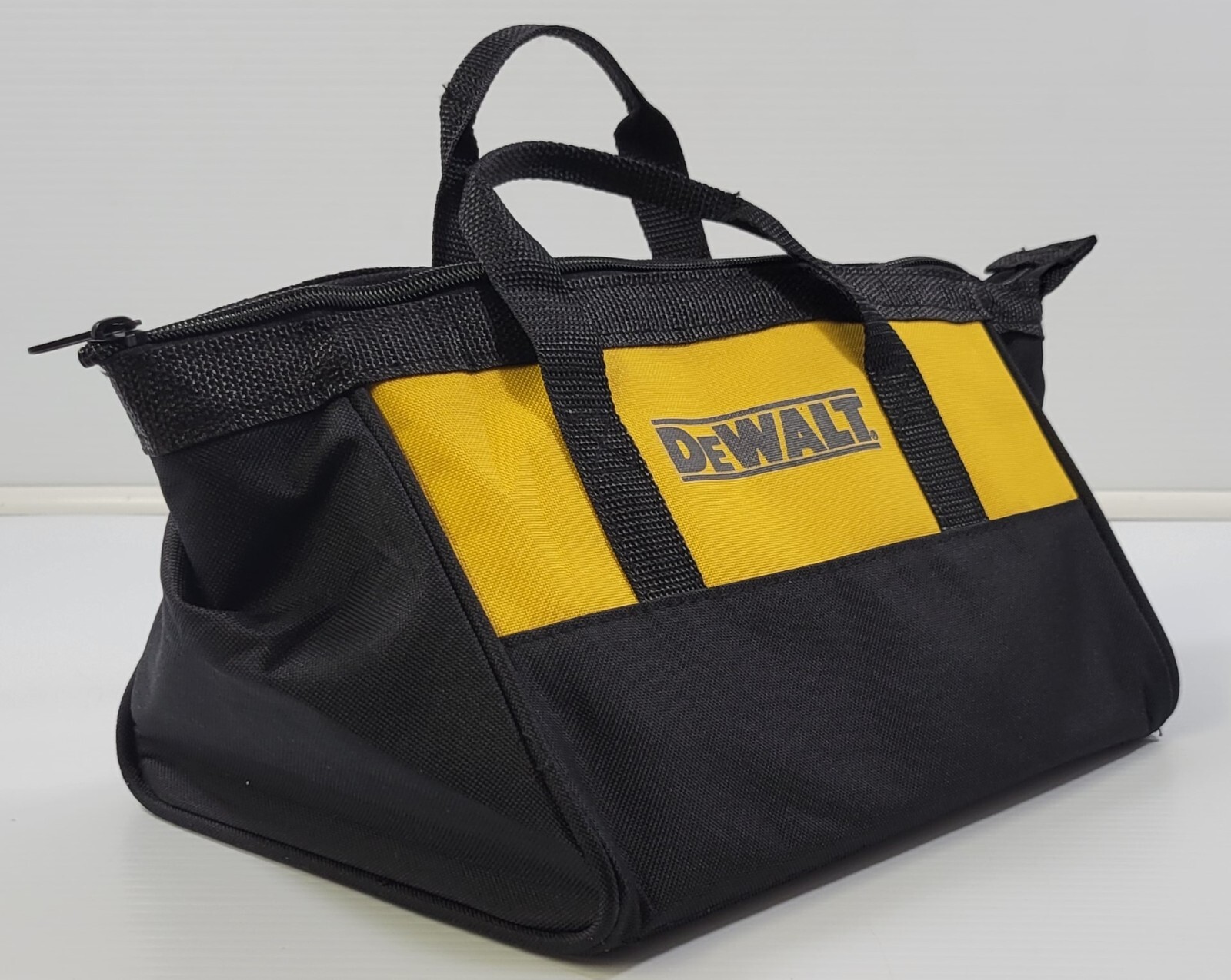 KK) Dewalt Black and Yellow Small Canvas Tool Bag 9″ x 11″ x 7″
