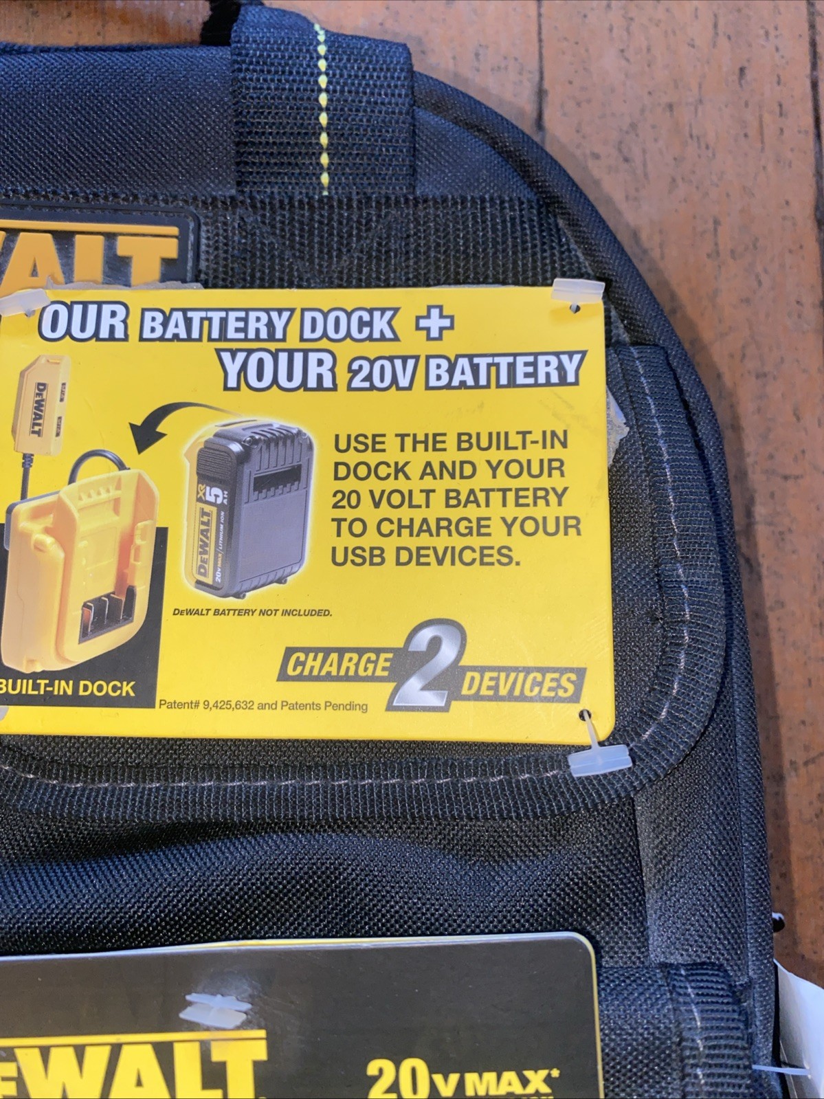 Dewalt 20v Backpack Dgc530 W/ Charging Dock 23 Pocket
