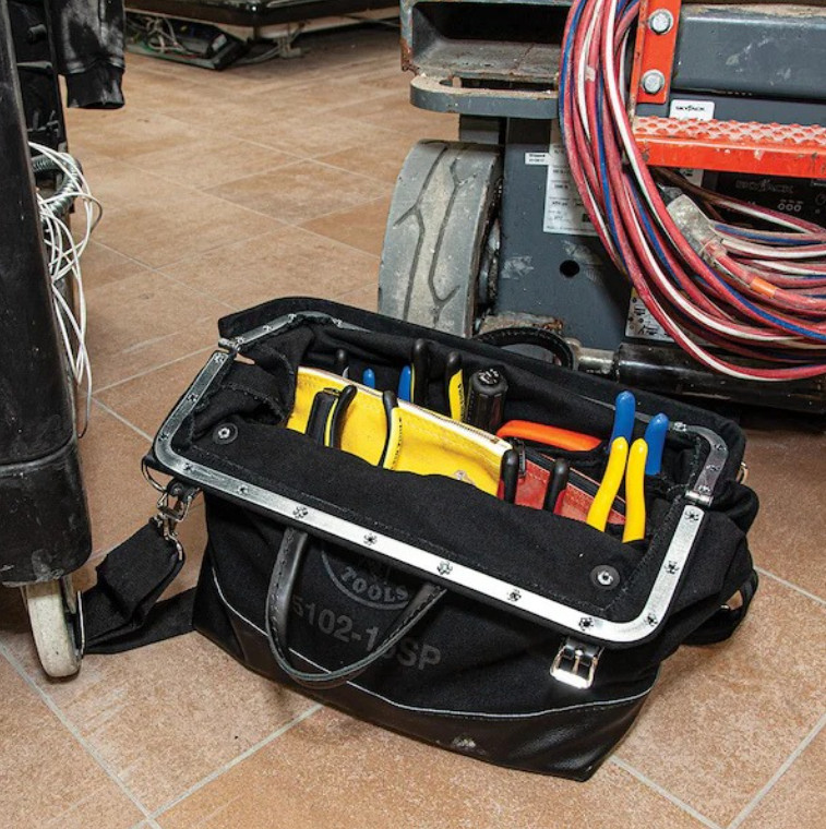 Klein Tools 5102-16SPBLK 16 in Black Canvas Tool Bag 13 Pockets Shoulder Strap
