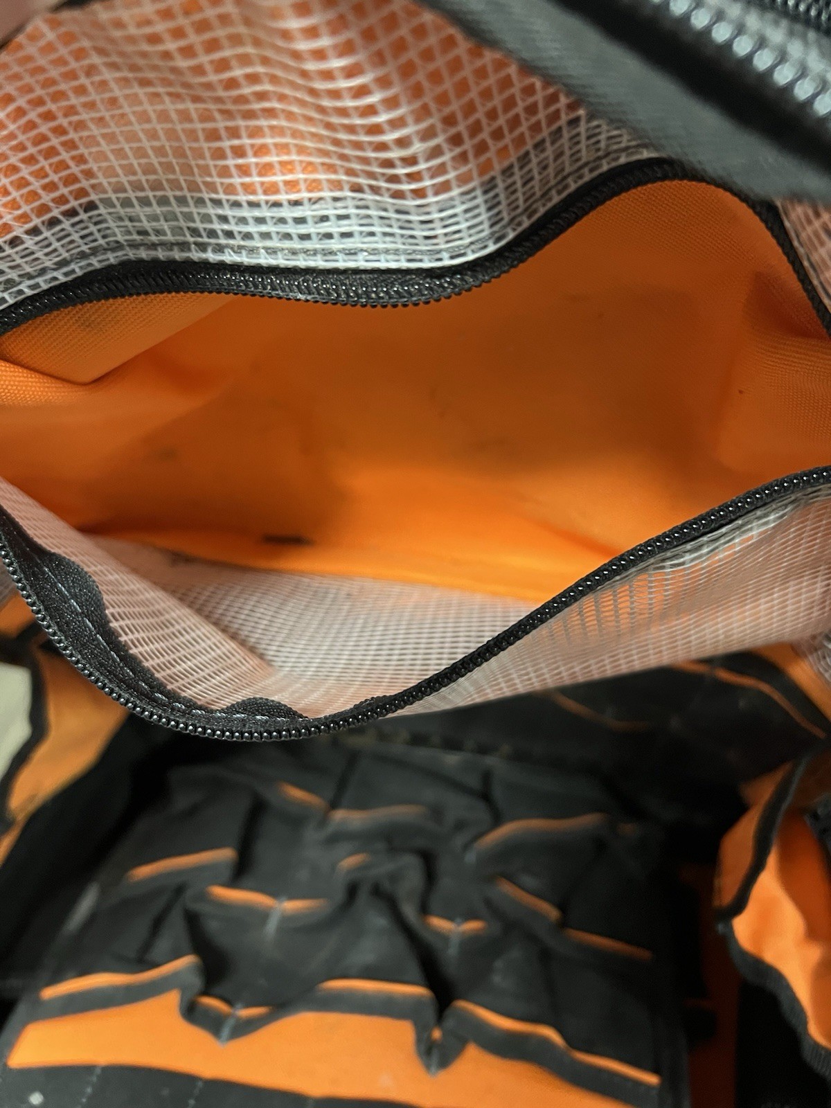 WELKINLAND 77 Pocket Large Tool Backpack Black/Orange Molded Base, Padded Handle