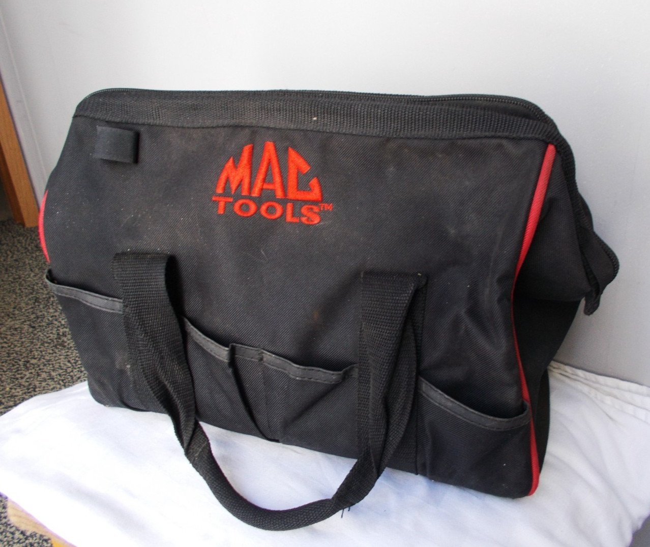 Mac Tools Small TOOL BAG Black W Red Embroidered Logo 14” with Pockets