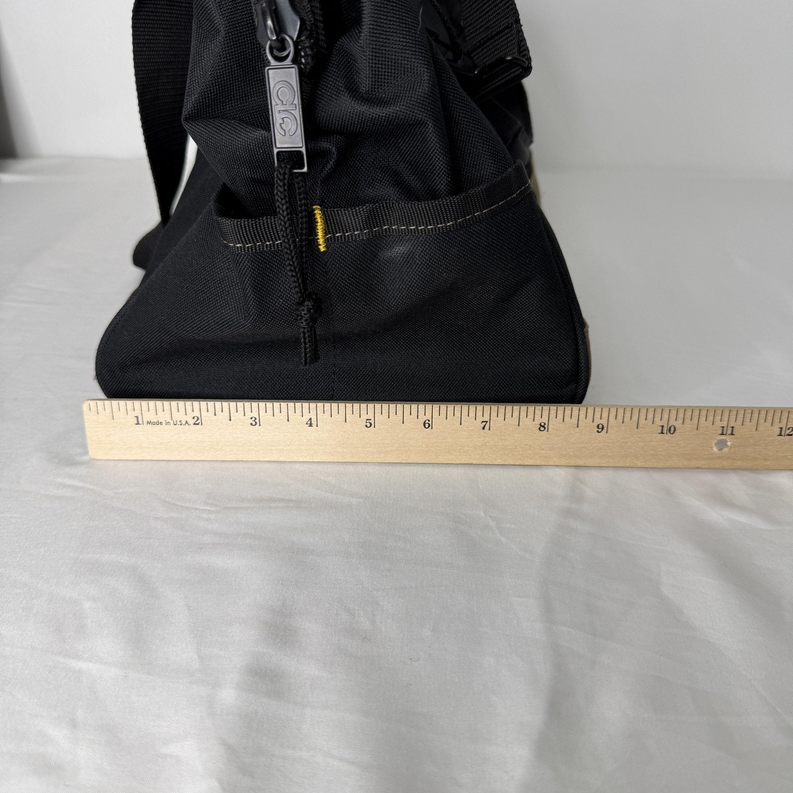 CLC Black Medium Tool Bag Shoulder Strap Fabric Organizer Pockets Heavy Duty