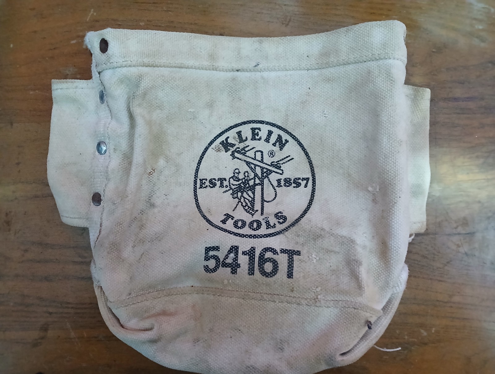 Klein Tools 5416T Canvas Bull-Pin and Bolt Bag Pouch – Structurally New / Dirty