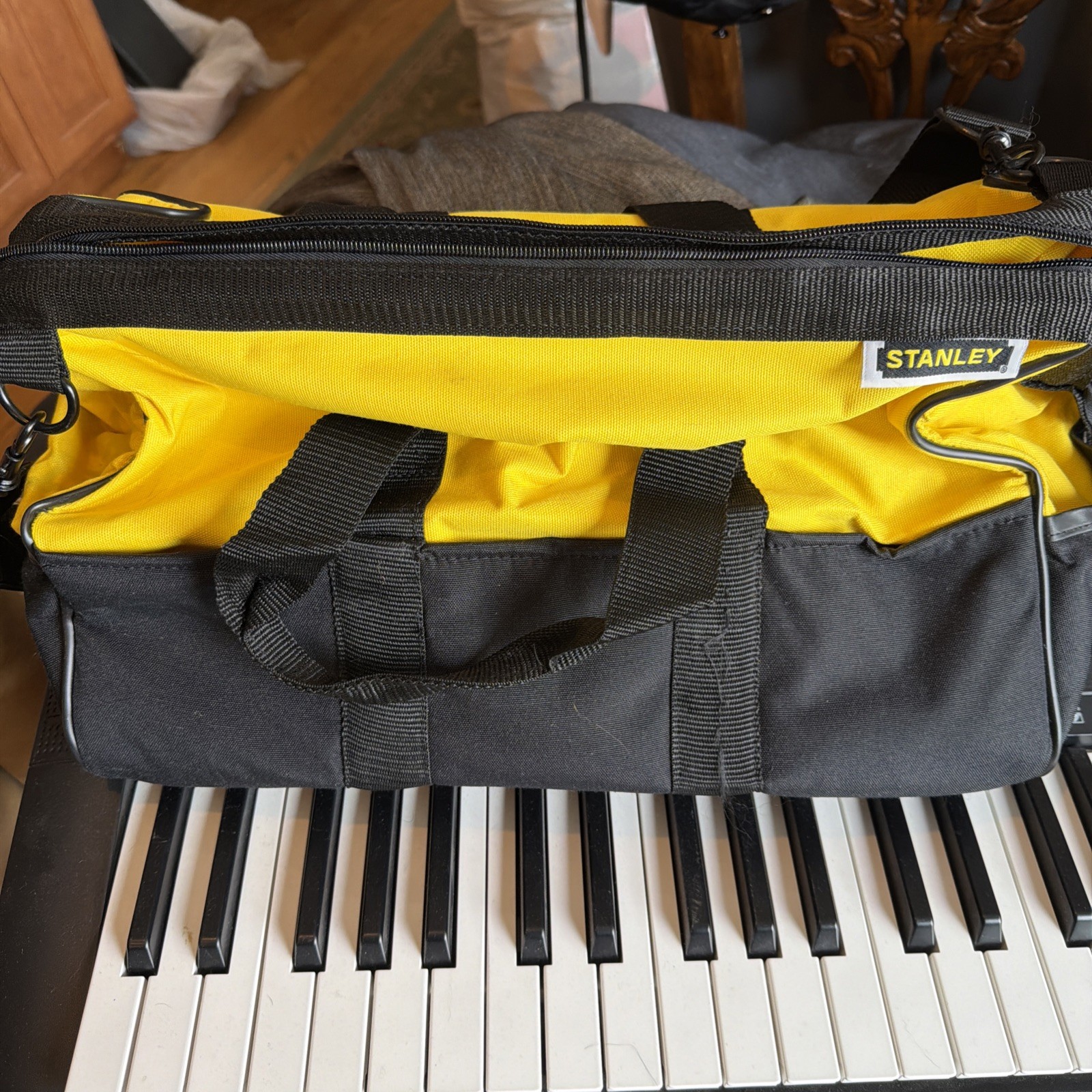 18 in./460mm Vintage Stanley Waterproof Nylon Tool Bag Yellow