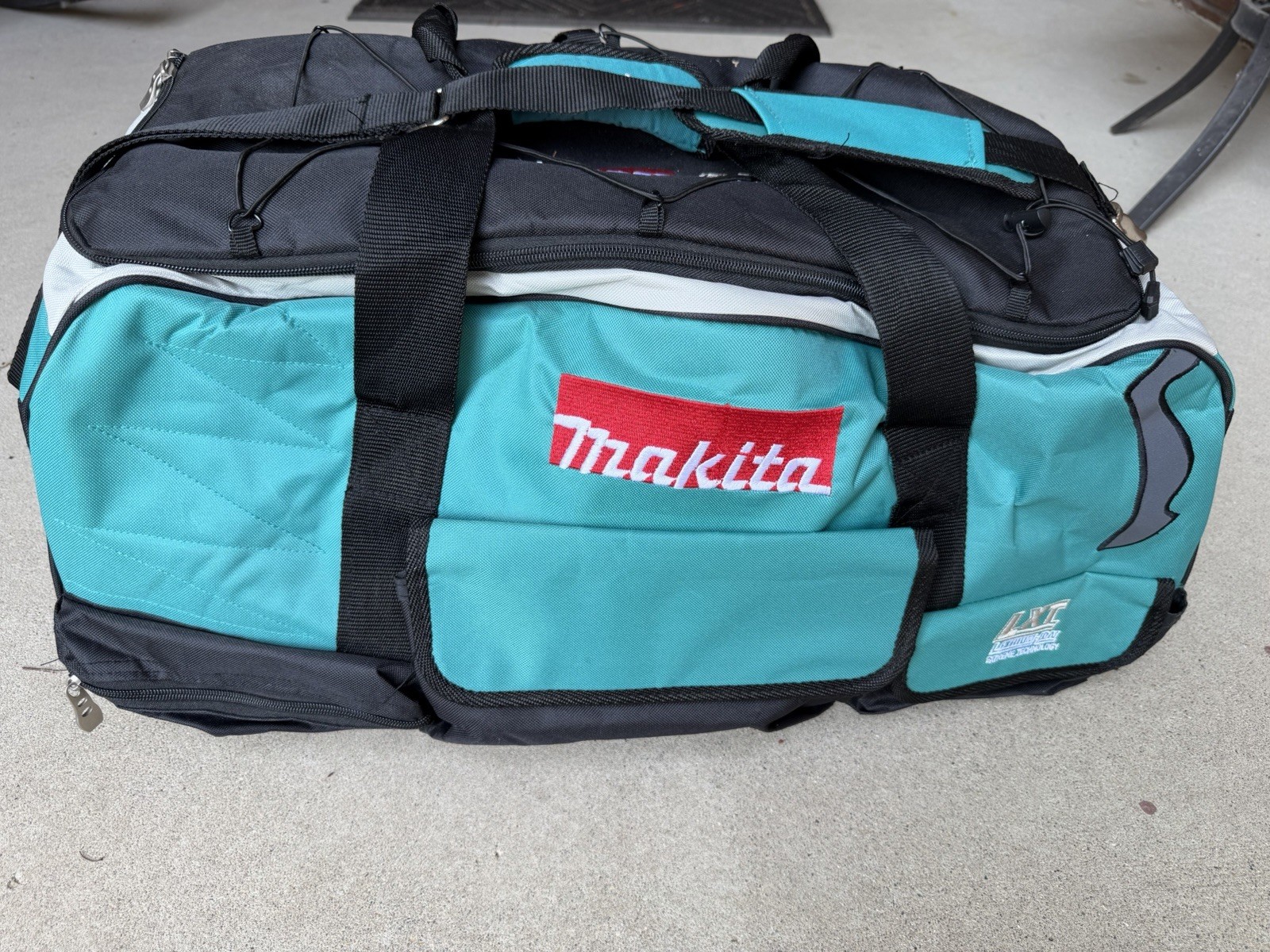 Makita Large LXT Heavy Duty Contractor Tool Duffel Bag – Wheels and Handle