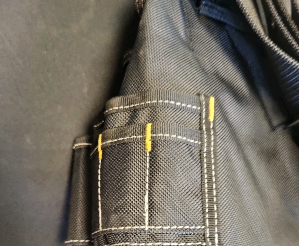 DEWALT Professional Tool Pouch 12 Pockets W/Belt DWST540101
