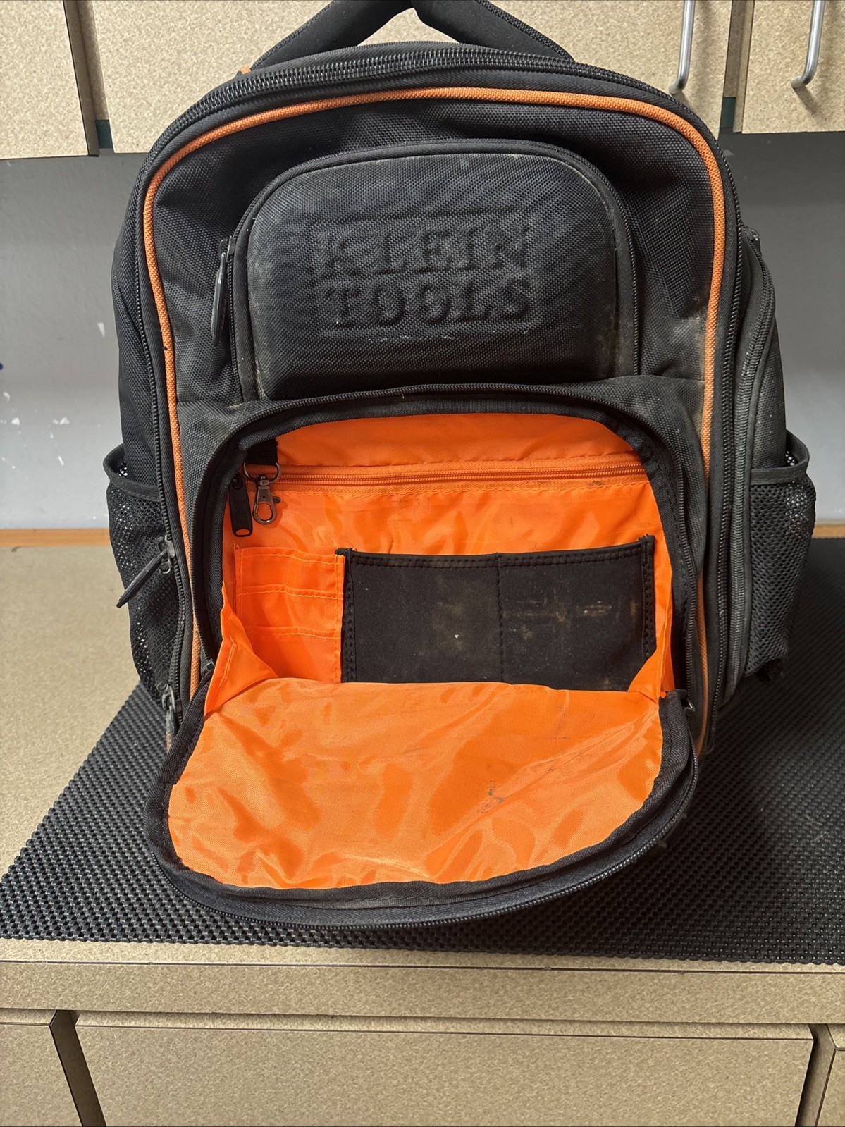 KLEIN 55603 TRADESMAN PRO TABLET BACKPACK used. FREE SHIPPING!! B2