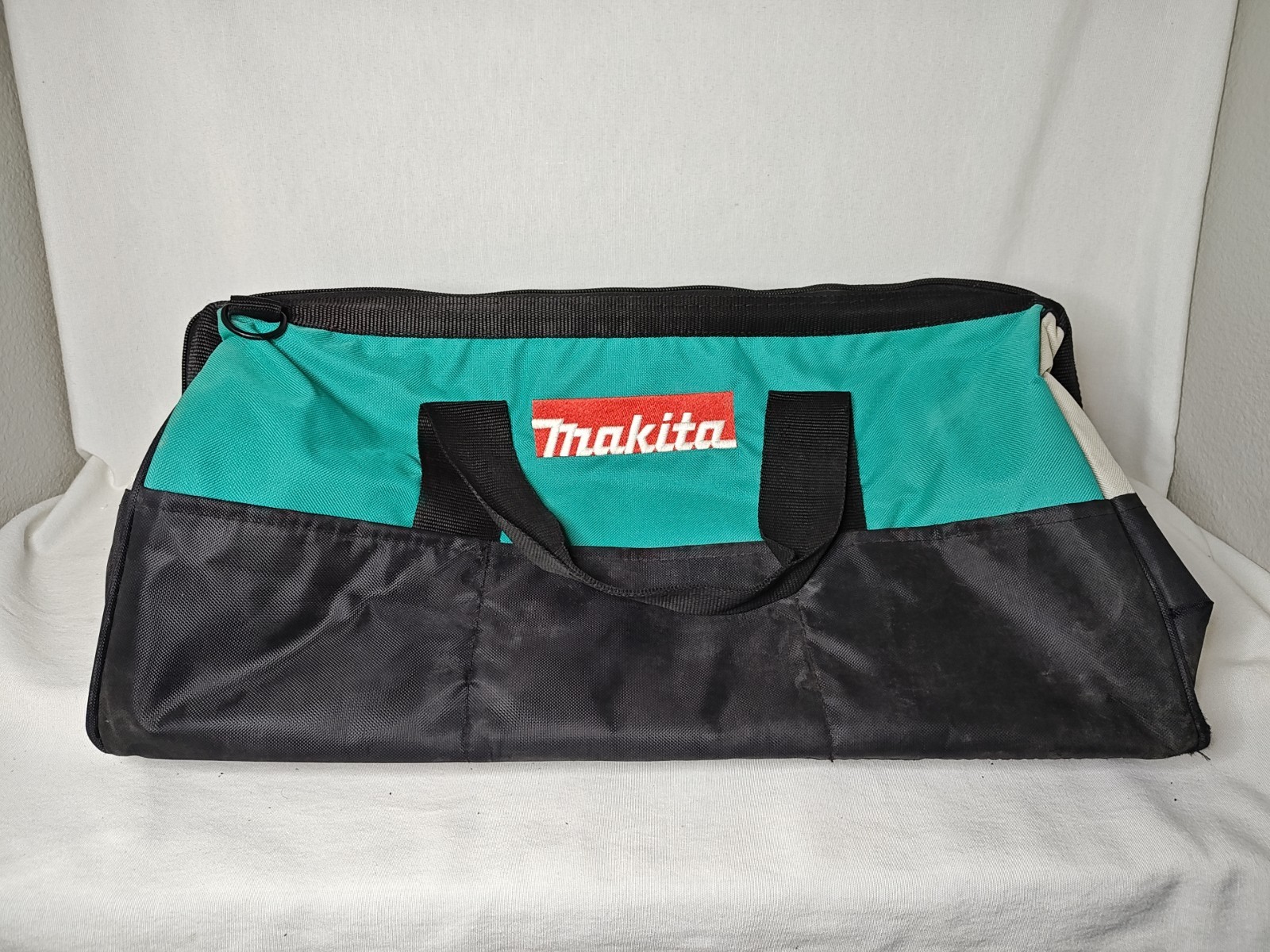 Makita 21″x12″x11″ Construction Tool Bag 831271-6 10 Pockets For 18V Drill Saw