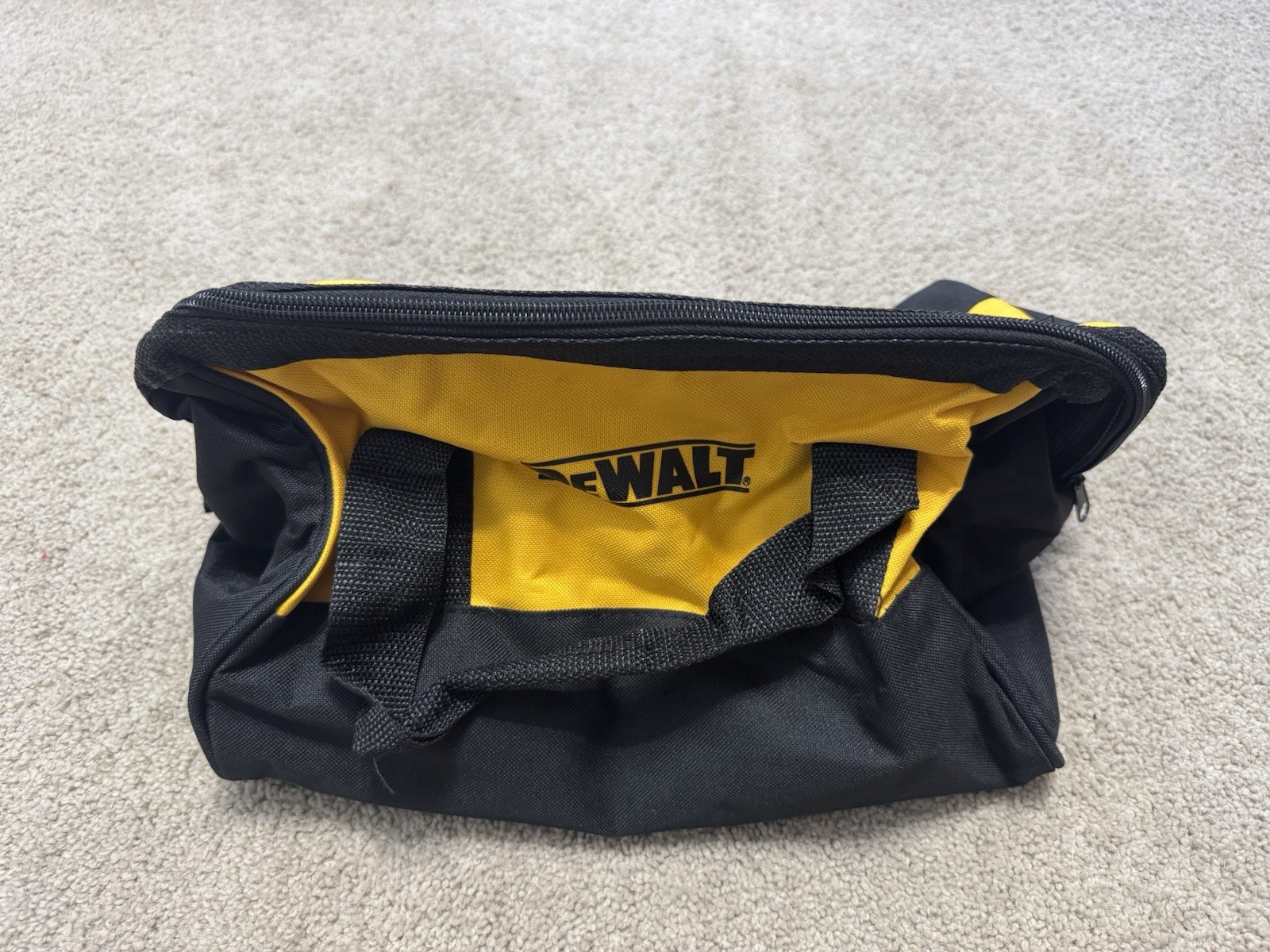 Dewalt Tool Bag Medium