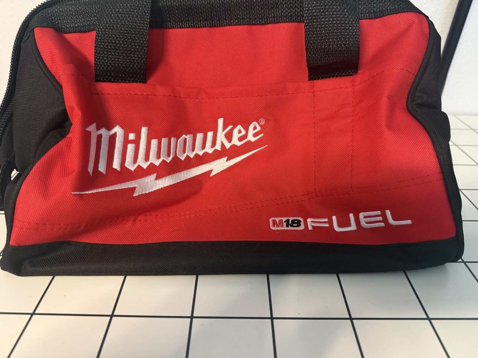 Milwaukee 902001011 Tool Bag – Red