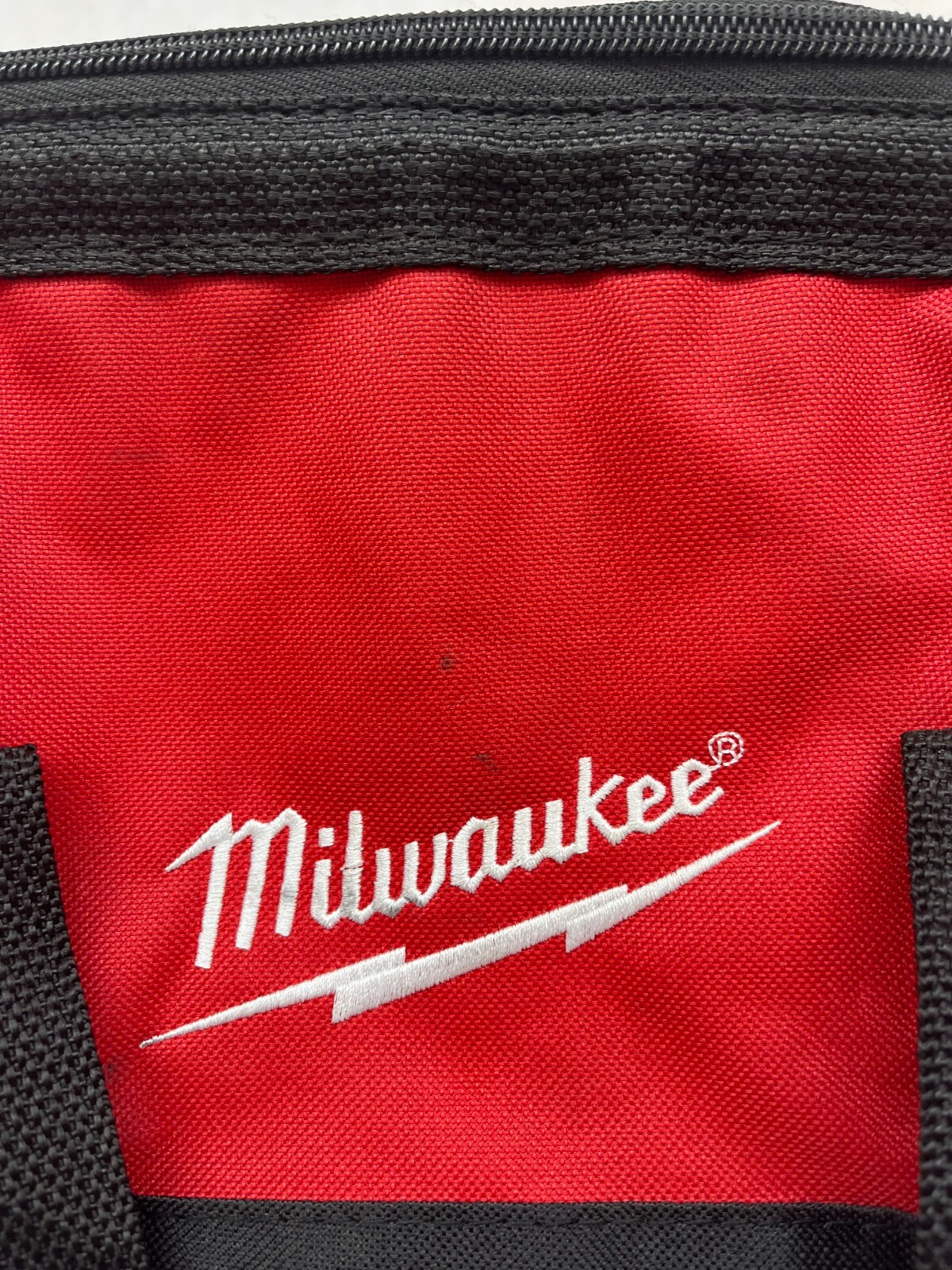 Milwaukee Durable Heavy Duty Tool Bag Zipper Close 7.5″ x 11.5″ x 9.5″ AM24