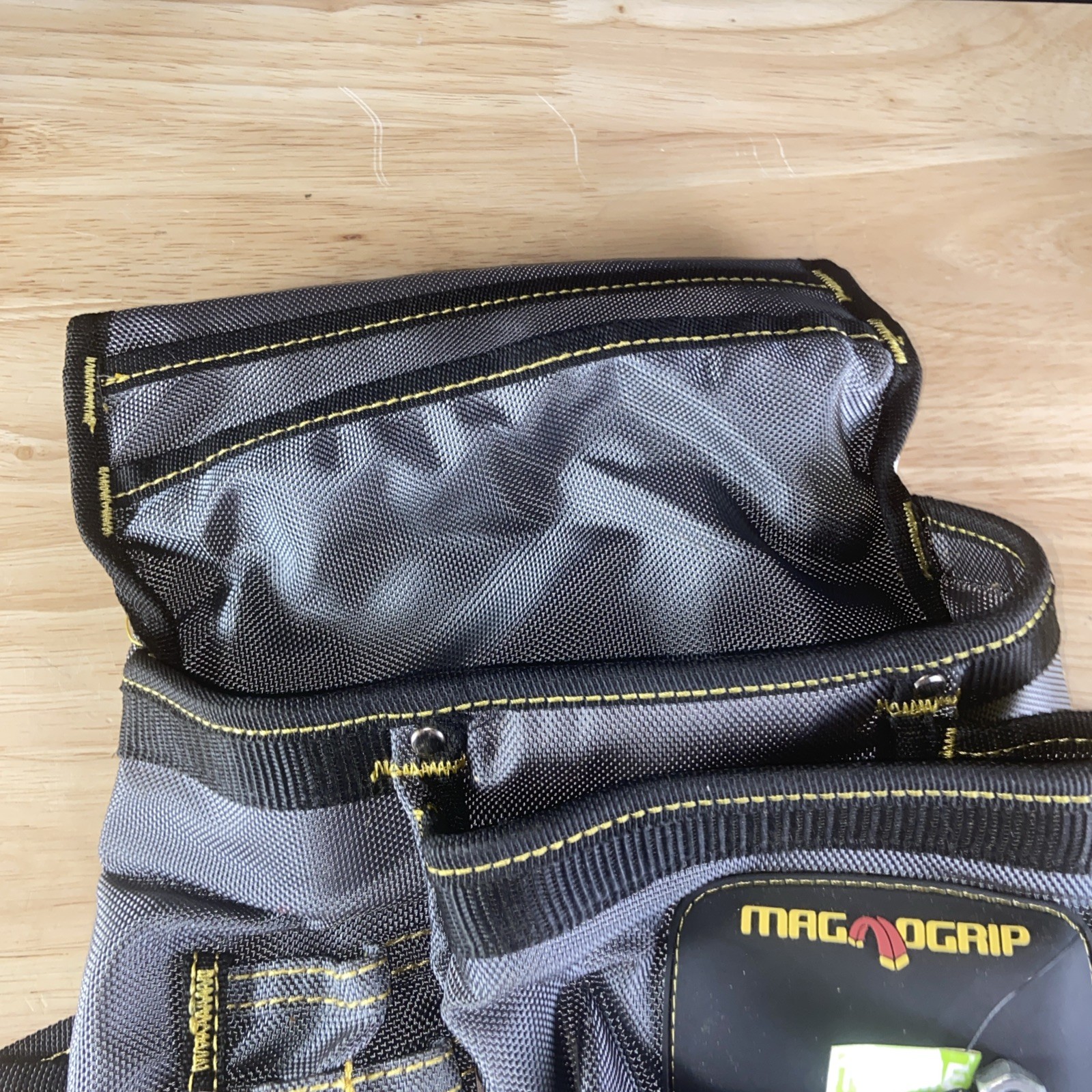 MagnoGrip Tool Pouch 10 Pocket Magnetic Belt Holder Durable 11 in Ballistic Poly