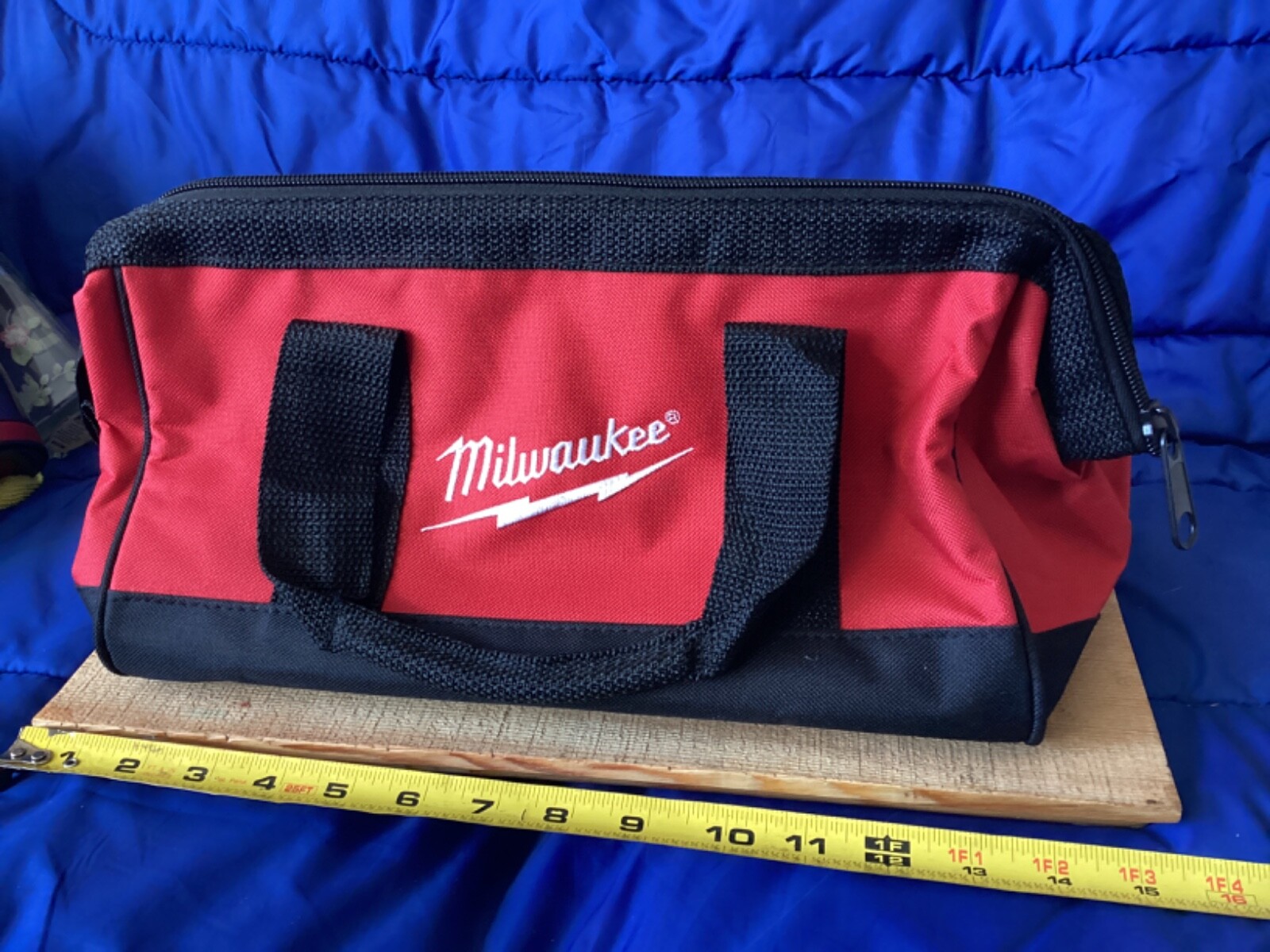Milwaukee Tool Bag 13″ L by 7″ W by 7.5″ D – 902048019 – Pre-owned