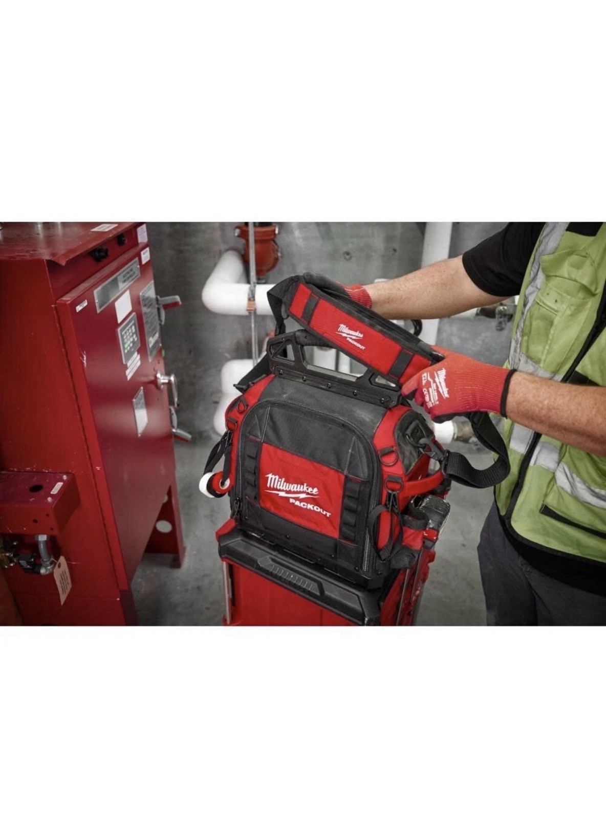 Milwaukee 48-22-8316 PACKOUT 15″ Structured Tool Bag