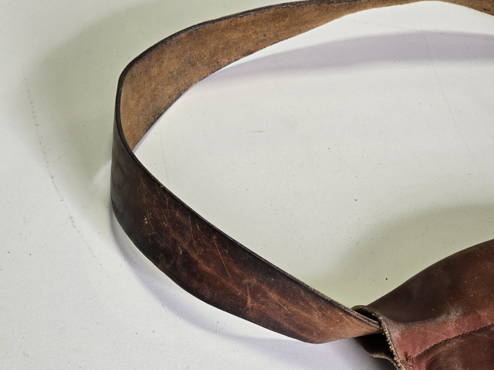 Leather Tool Belt w/ Fiberglass Tape & Sonic Yardstick