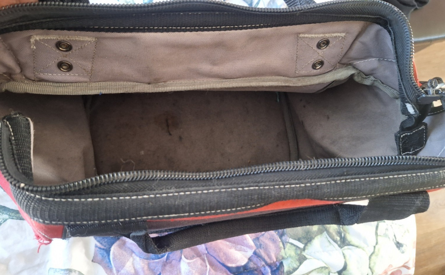 Husky 15 Inch Contractor’s Multi-Purpose Water-Resistant Tool Bag