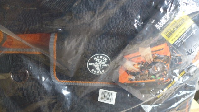 KLEIN TOOLS 55469 Tradesman Pro Wide StayOpen Tool Bag Industrial 42 Pockets XL