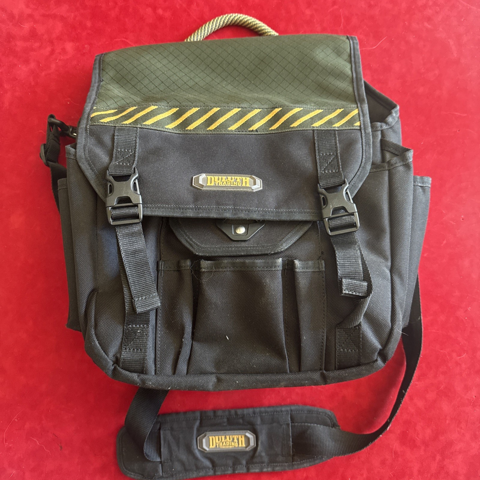 Duluth Trading Co Electrician Tool Laptop Storage Wine Shoulder Bag Black Green