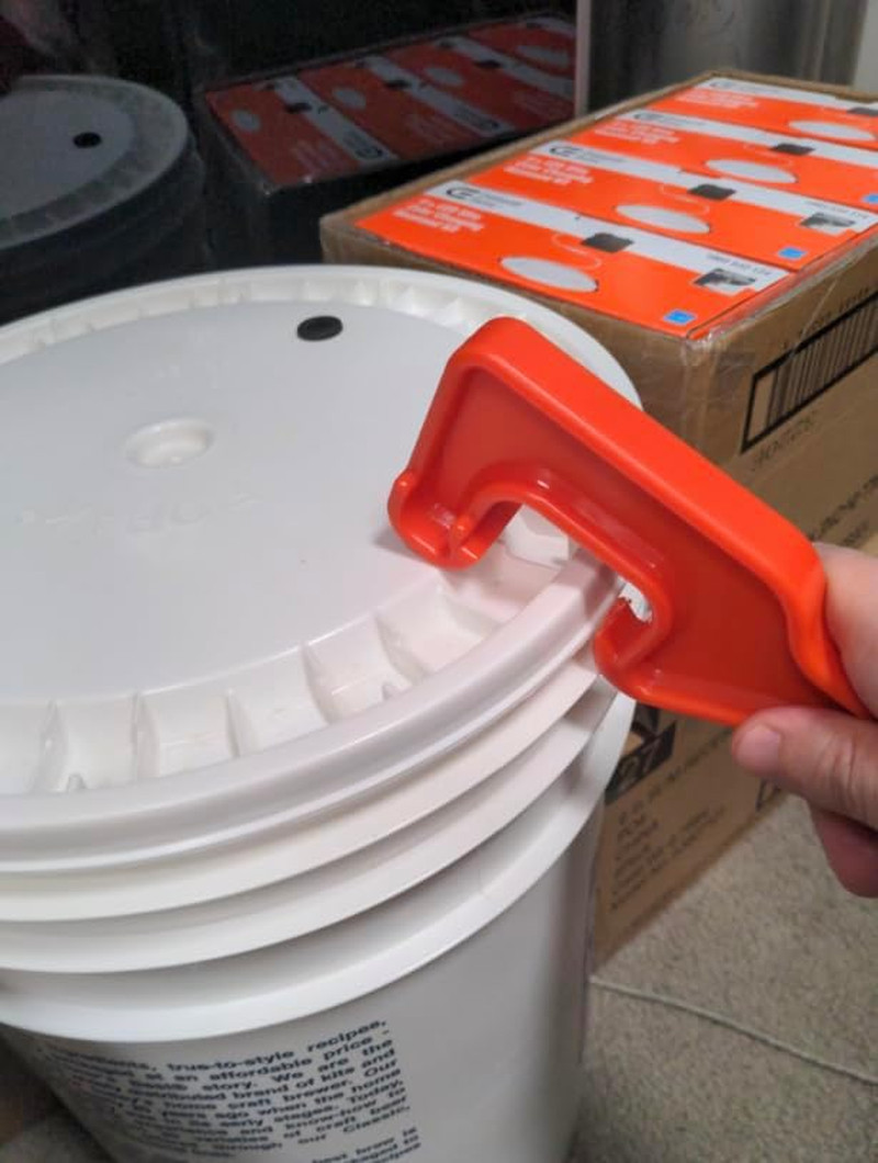 Edward Tools 5 Gallon Bucket Opener Tool for Lids – Large Heavy Duty Plastic – 1