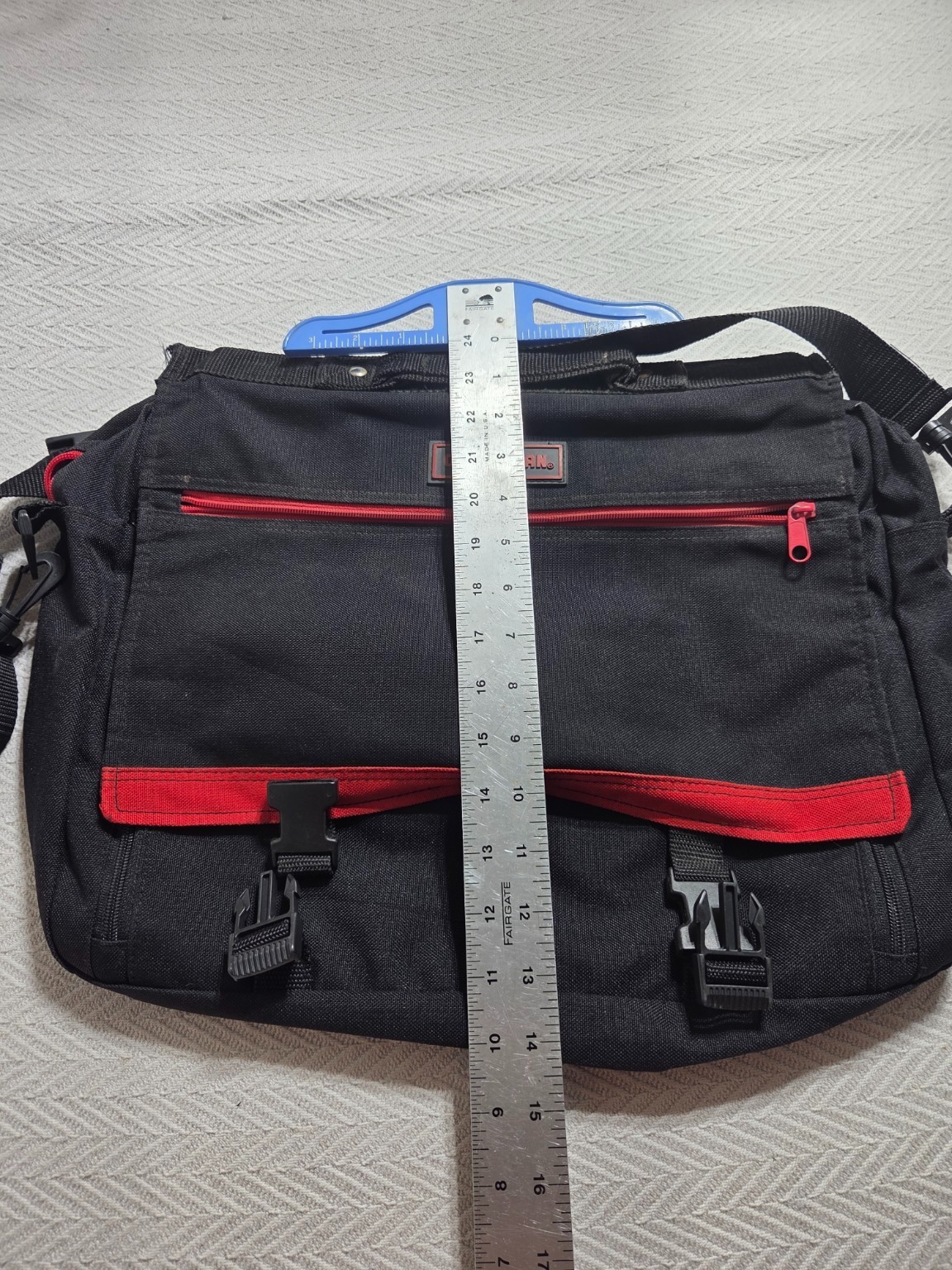 Craftsman Tool Messenger Bag Black Red Shoulder Strap Organizer 20 Inch