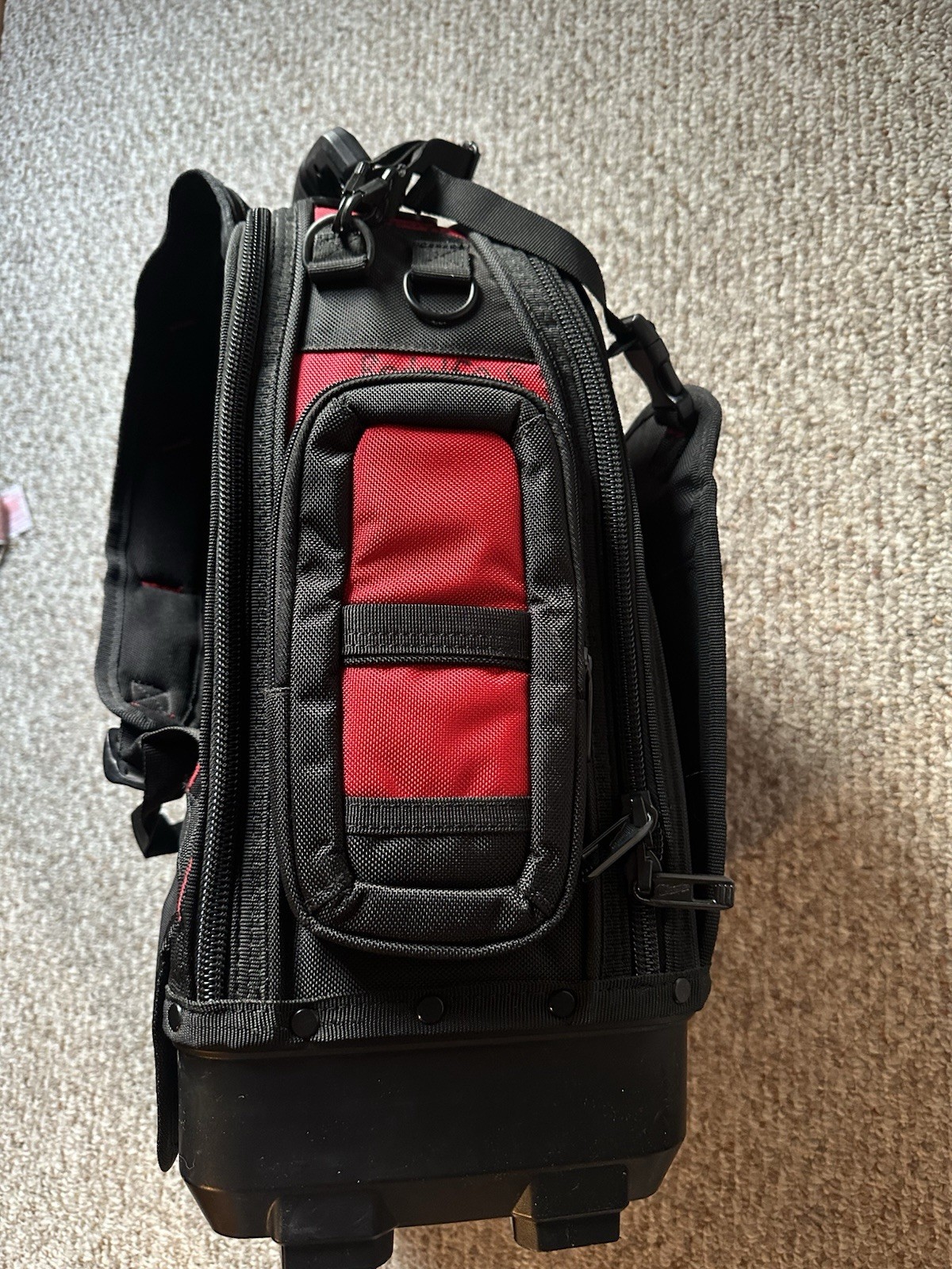 Milwaukee PACKOUT Large Ballistic Tool Backpack Tear/Impact Base Red/Black