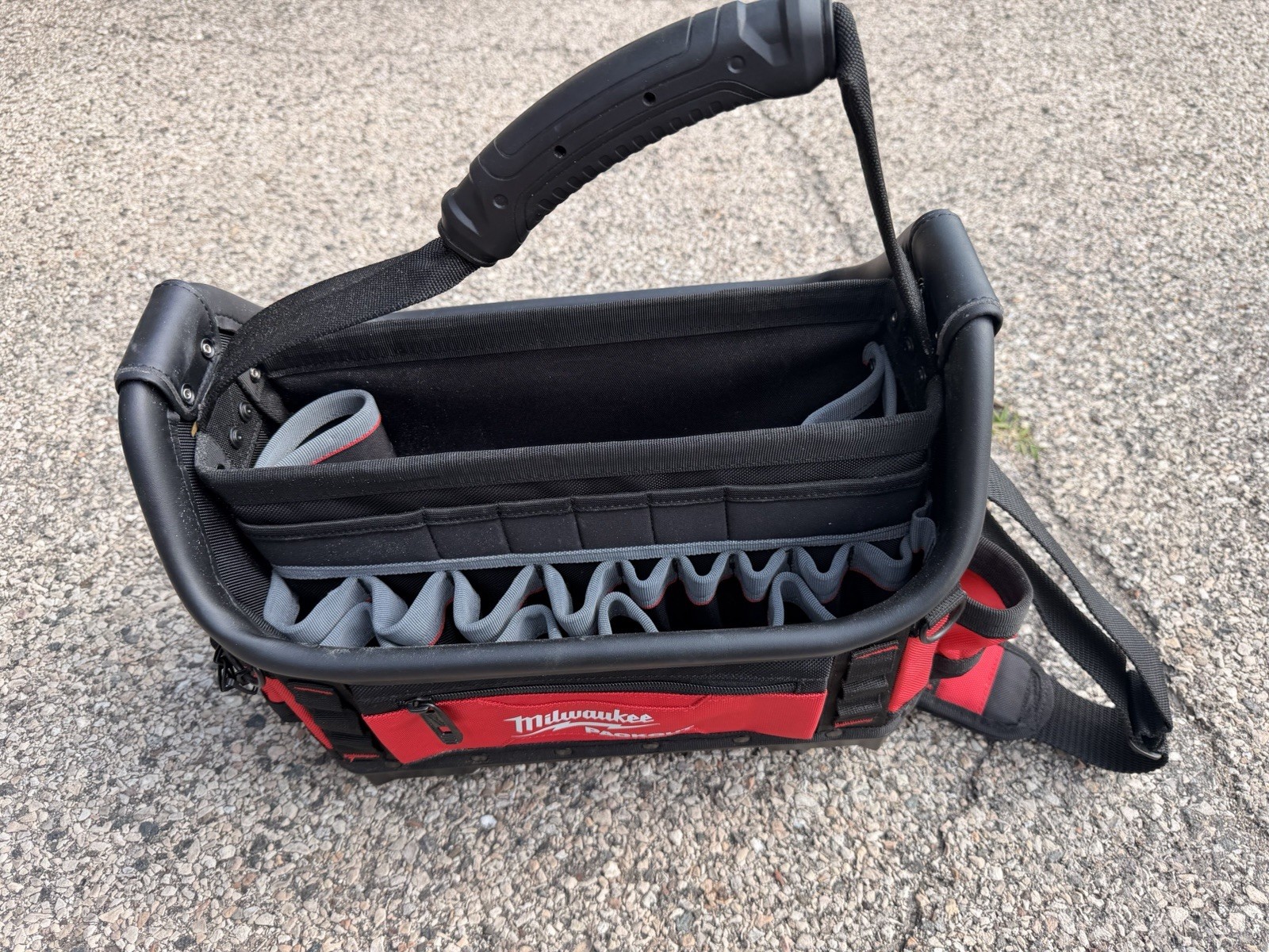 Milwaukee 48-22-8317 PACKOUT 15″ Structured Tote