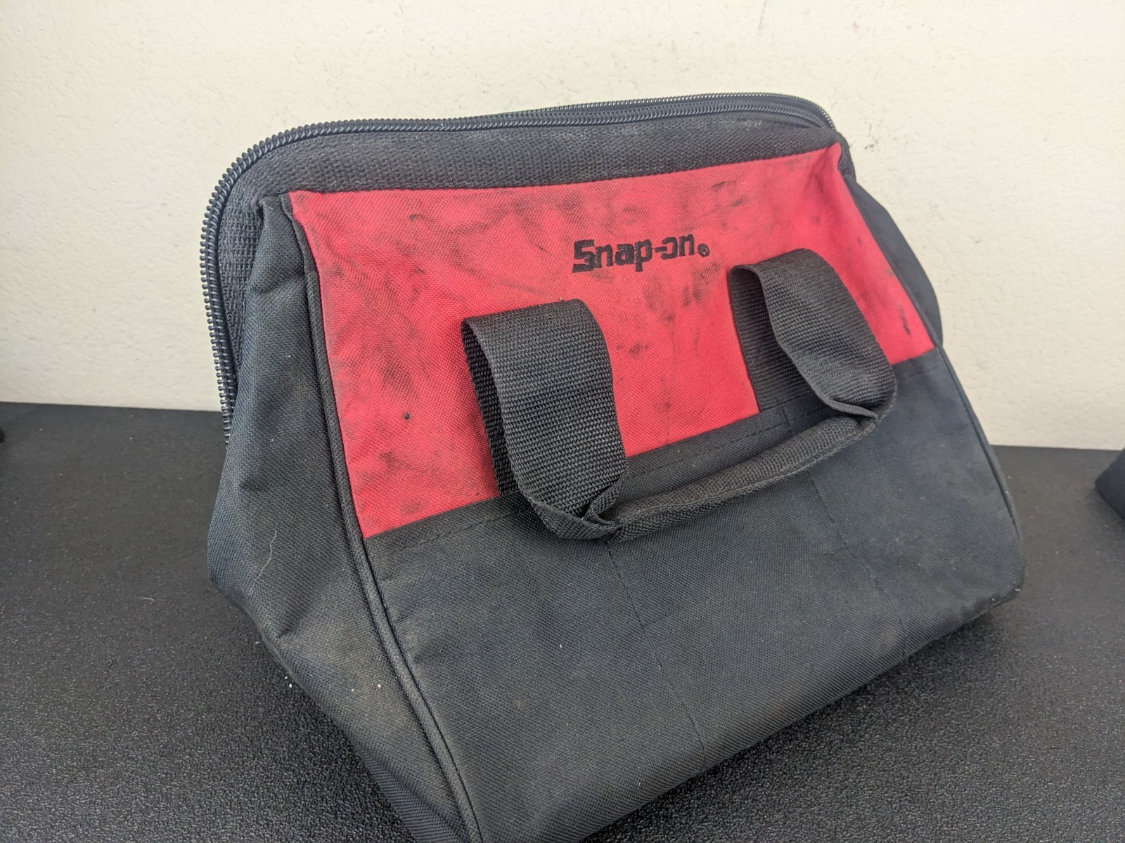 #bl239 Snap On Tools Power Tool Tote Bag/Tool Carry Bag W/Handle Red