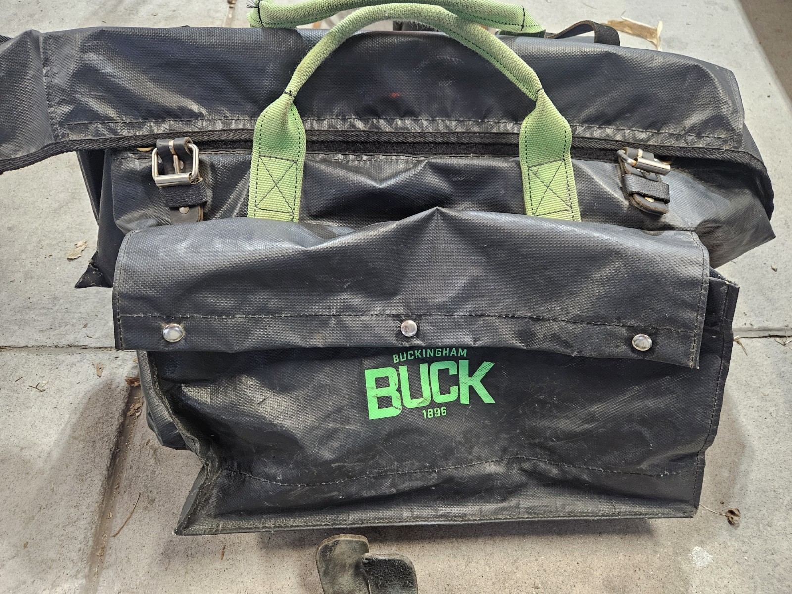 Buckingham Buck Tool Bag Black Green Fabric Shoulder Strap P/N 47333B3L3R5S