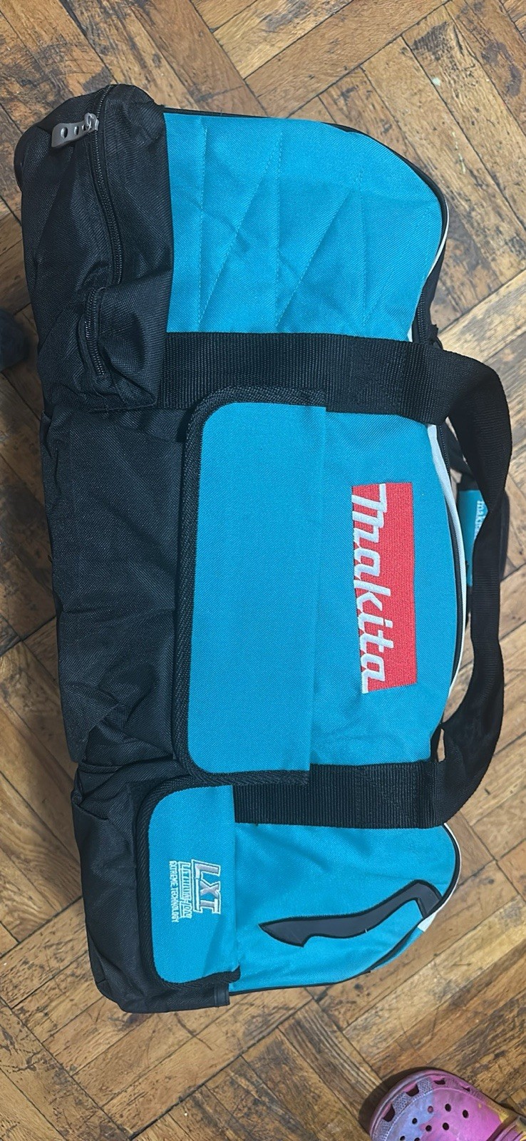 Makita LXT Lithium Ion Rolling Tool Bag Teal, Large with Wheels