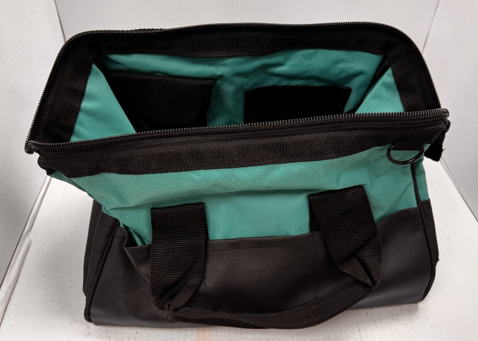 MAKITA 831253-8, 14 INCH CONTRACTOR TOOL BAG
