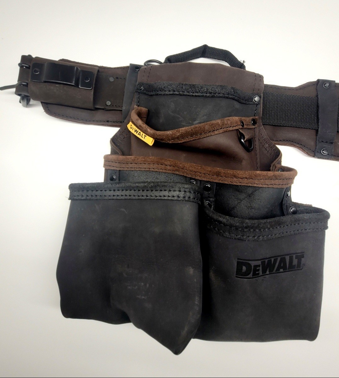 DeWalt DWST550113 Leather Tool Rig Heavy Duty Multiple Pockets Adjustable Belt