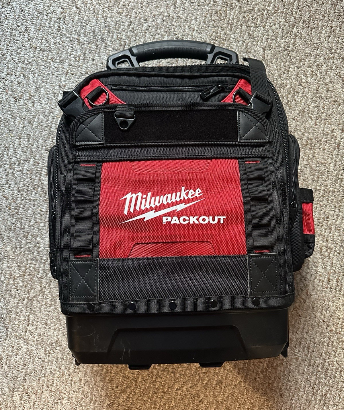 Milwaukee PACKOUT Large Ballistic Tool Backpack Tear/Impact Base Red/Black