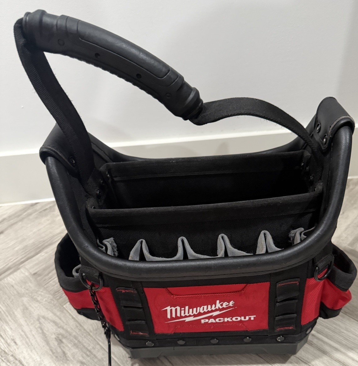 Milwaukee Packout 10″ Structured Tote Bag (48-22-8311)