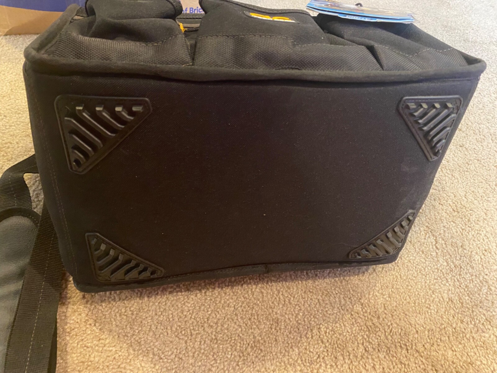 CLC Tech Gear – Large 20 Pocket 15″ Open Top Tool Box Bag Carrier with LED light
