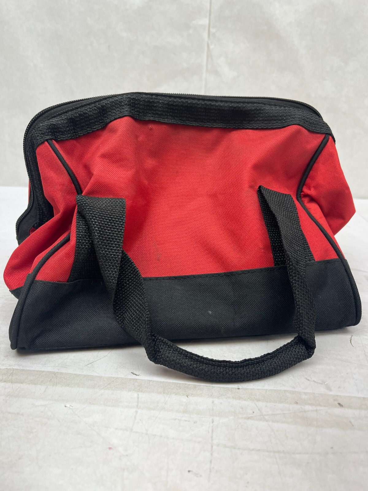 Milwaukee Durable Heavy Duty Tool Bag Zipper Close 7.5″ x 11.5″ x 9.5″ AM24