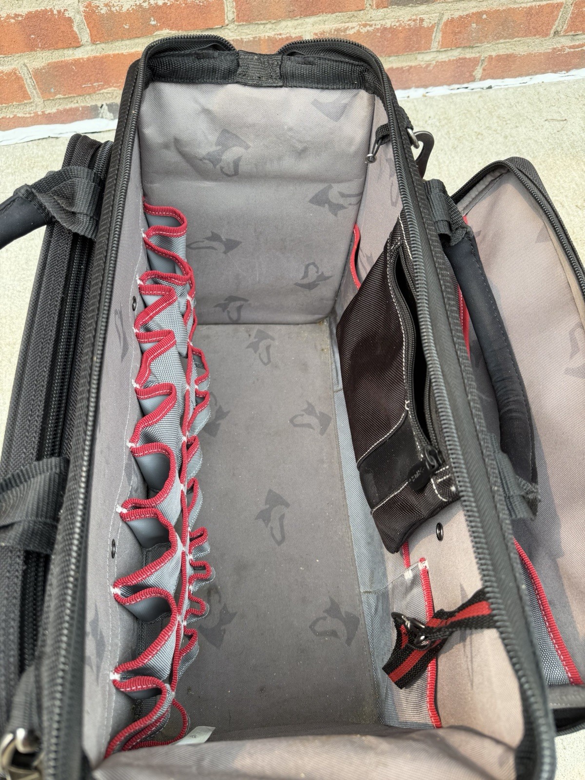 Husky 18″ Large-Mouth Tool Bag With Tool Wall Heavy-Duty Multi-Pocket Organizer