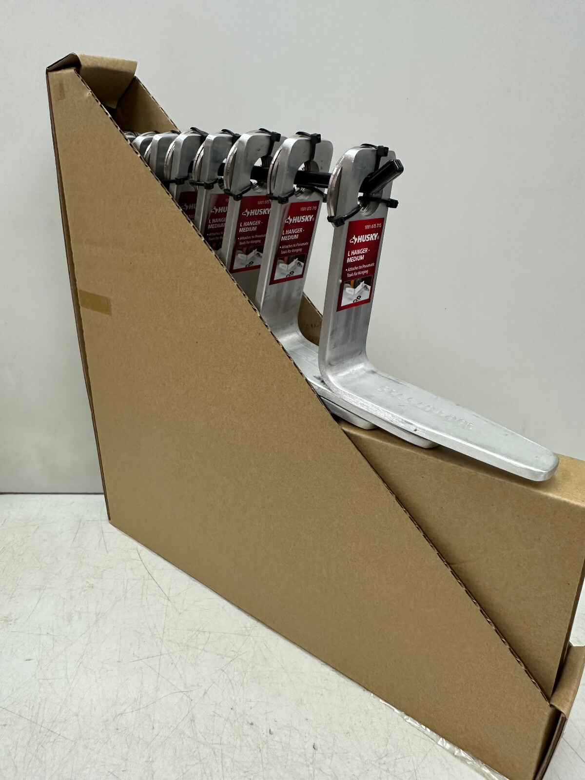 Husky L Hanger Medium Hook for Pneumatic Tools – 18 pack